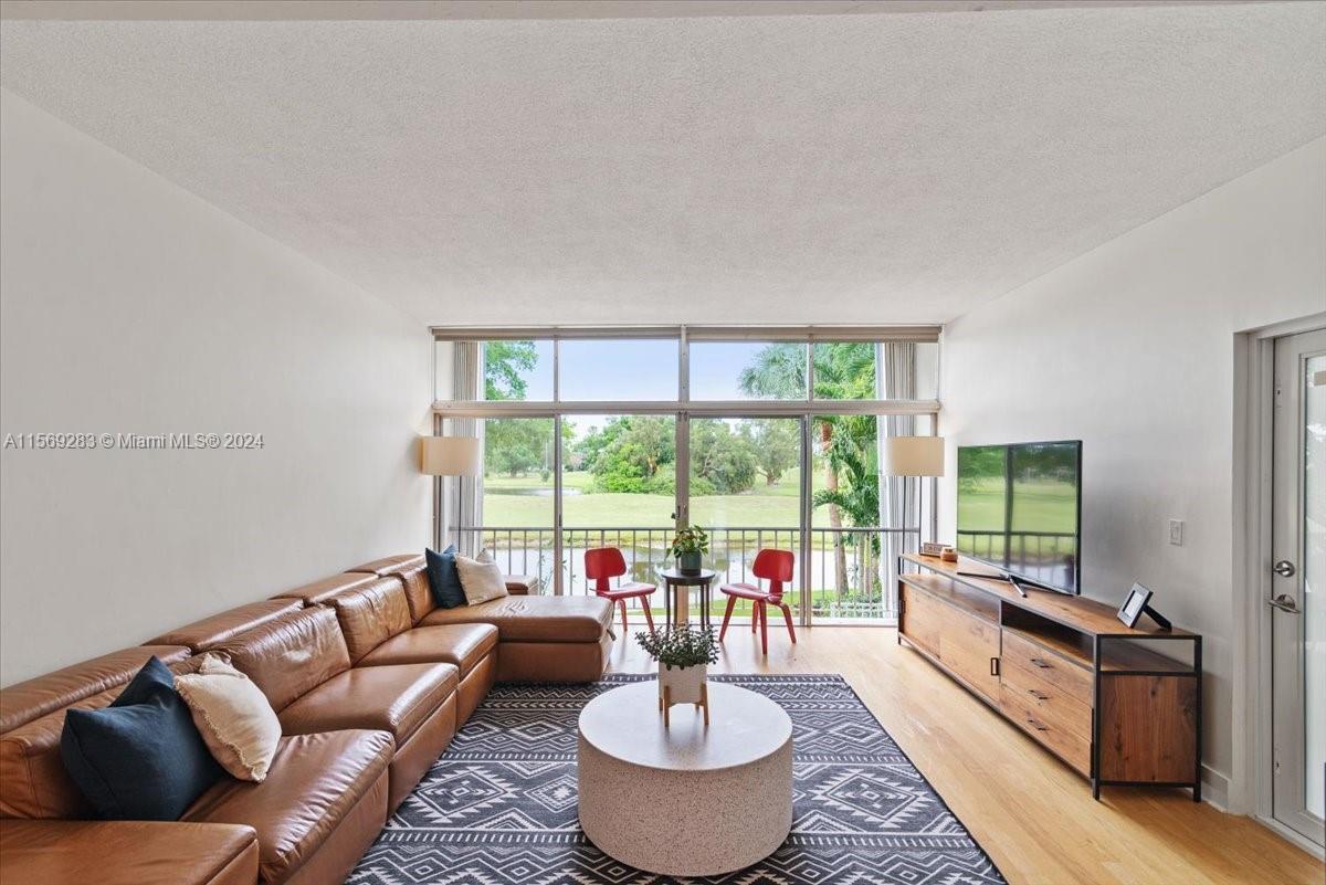 6805 Brookline Dr 6805, Hialeah, Florida 33015, 3 Bedrooms Bedrooms, ,3 BathroomsBathrooms,Residential,For Sale,6805 Brookline Dr 6805,A11569283