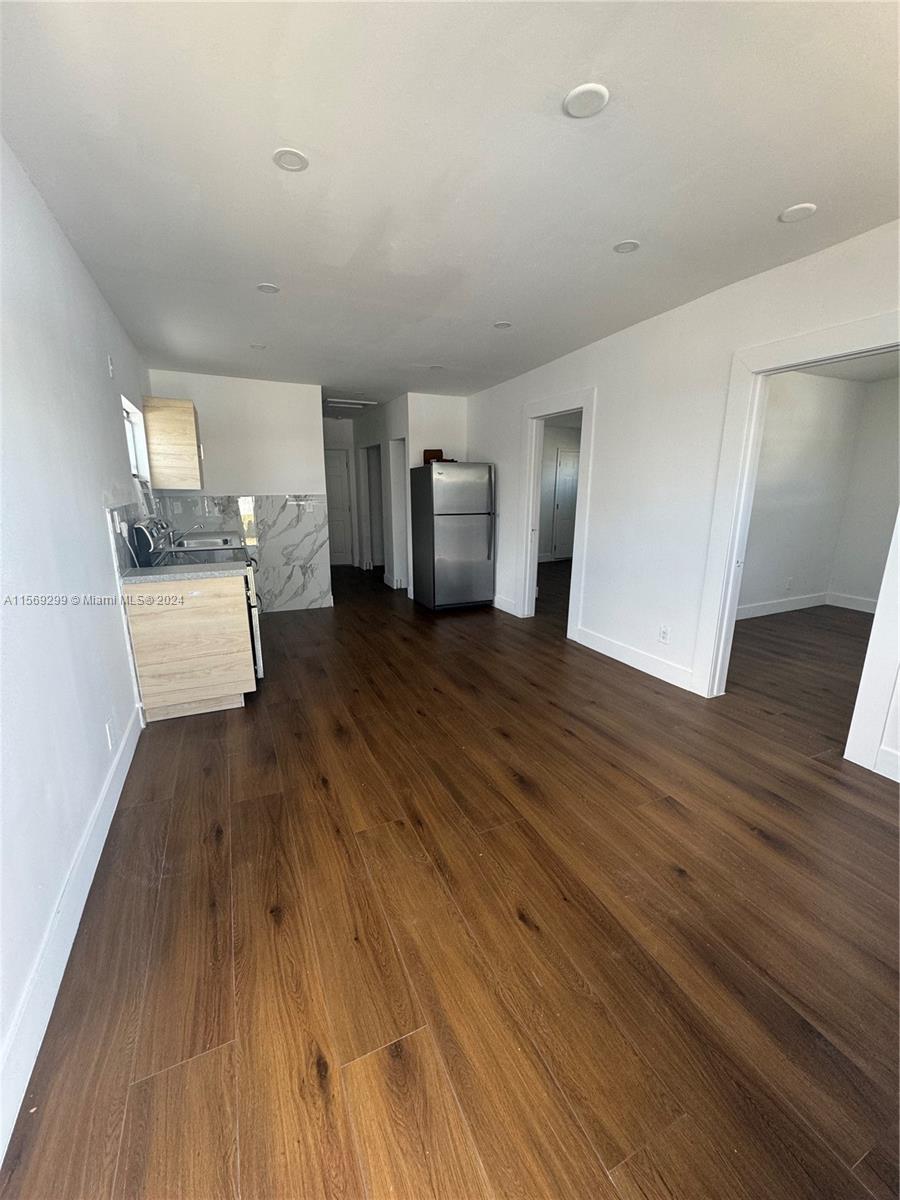 517 NW 1st Ave 1, Hallandale Beach, Florida 33009, 3 Bedrooms Bedrooms, ,1 BathroomBathrooms,Residentiallease,For Rent,517 NW 1st Ave 1,A11569299