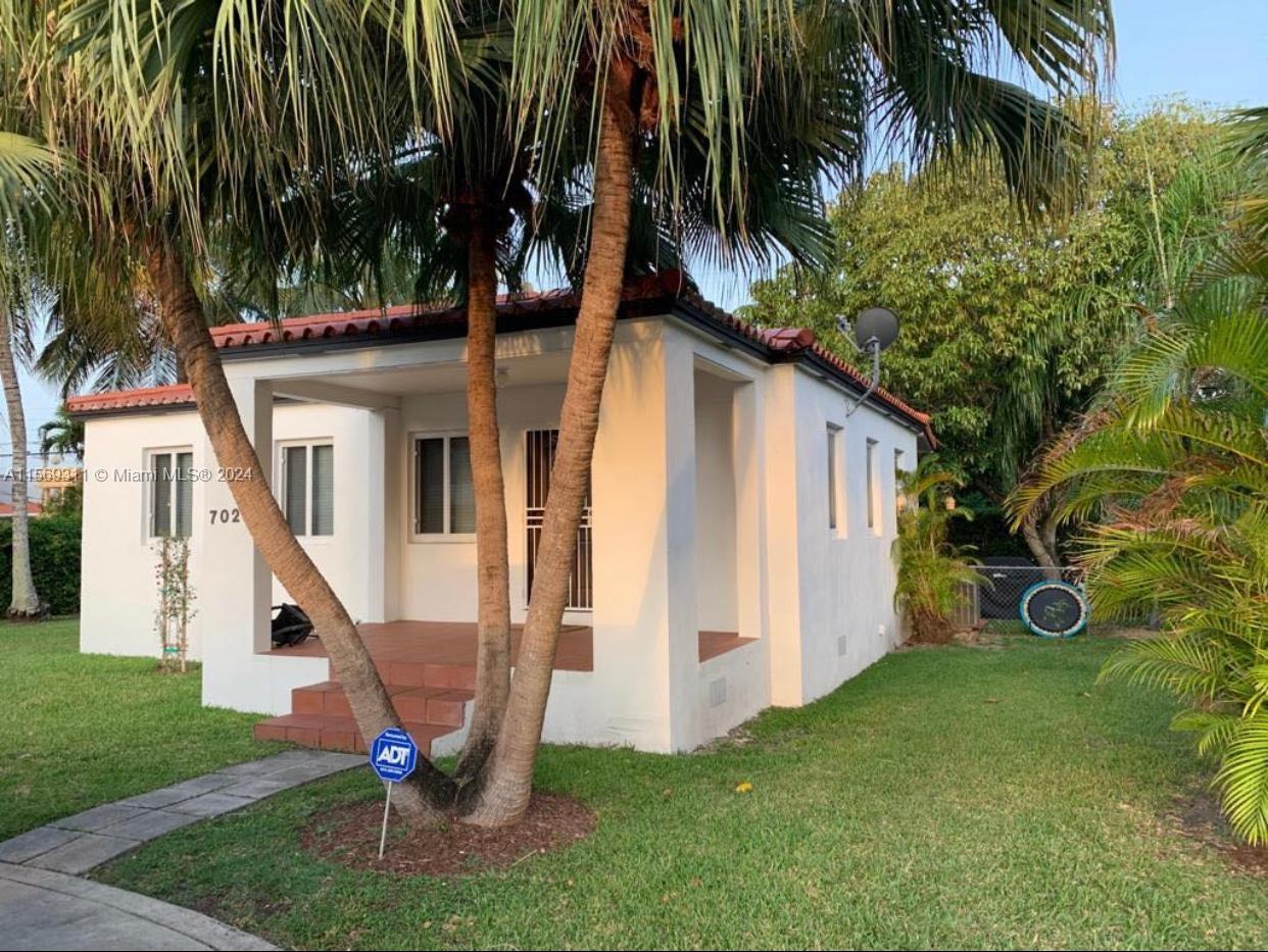 3/1 Coral Gables home with a Nice kitchen, updated bathroom, Impact windows, Wood Floors throughout, beautiful yard. Centrally located near Miracle mile, Brickell, Little Havana, Coral Gables, Coconut Grove and Ponce de Leon St. Appliances less than 2 yrs old, AC ducts just replaced Sep 2023, roof 2005 passed inspection for Insurance credit. Seller financing available 50% down, with All plans and designs for reconstruction included (but not yet approved).