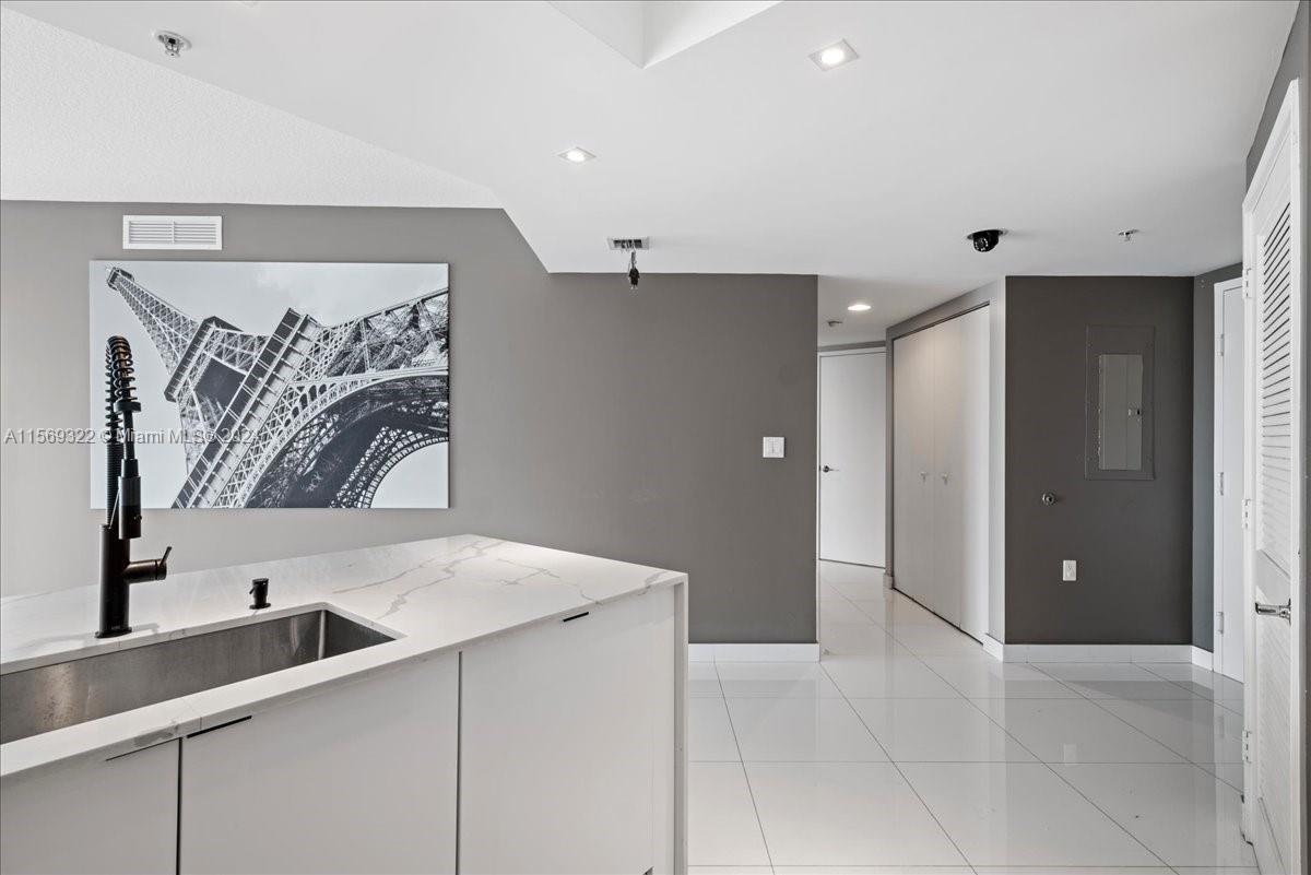 200 SUNNY ISLE BL 2-1202, Sunny Isles Beach, Florida 33160, 3 Bedrooms Bedrooms, ,2 BathroomsBathrooms,Residentiallease,For Rent,200 SUNNY ISLE BL 2-1202,A11569322