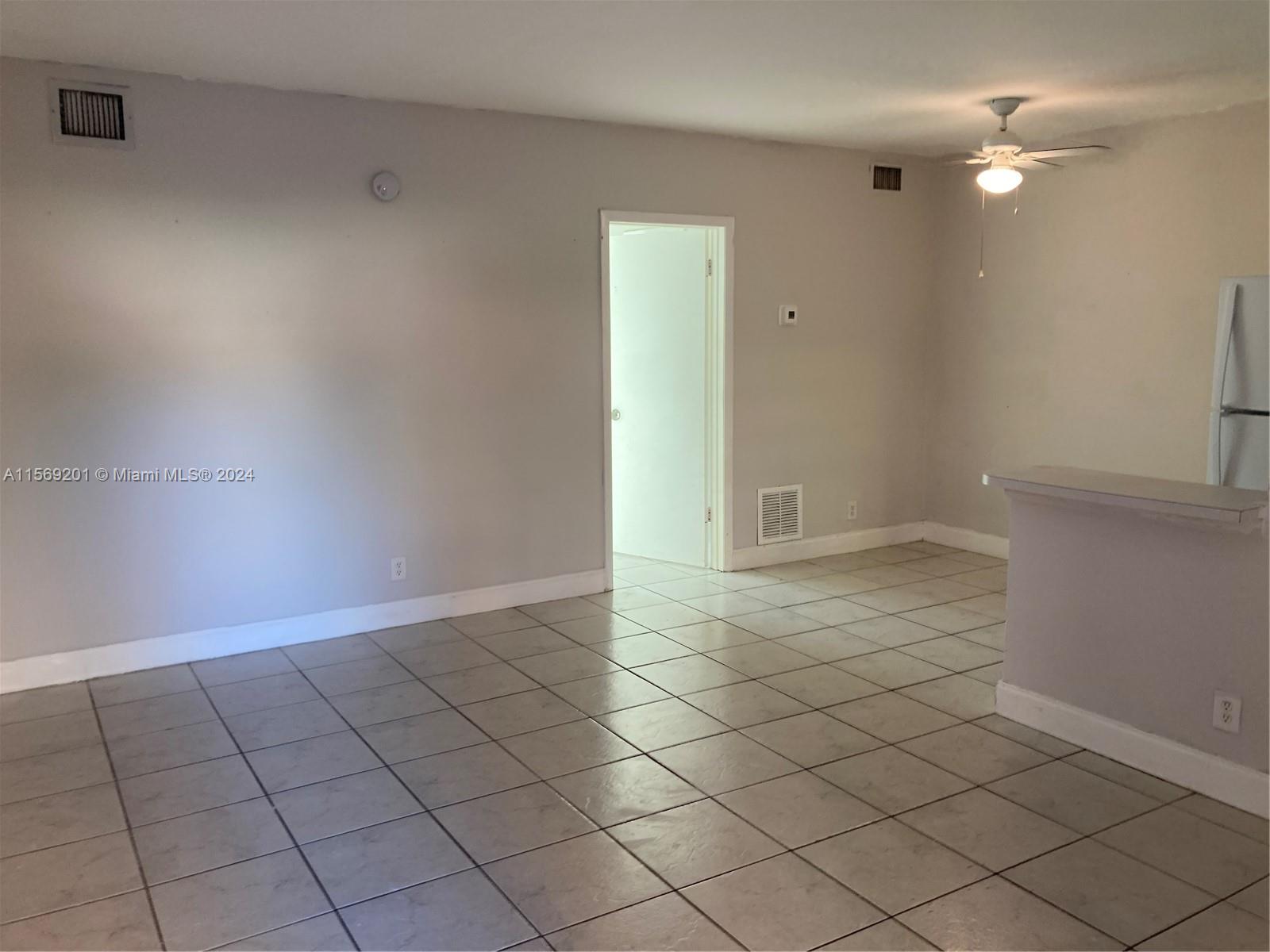 2121 N Ocean Blvd 3, Fort Lauderdale, Florida 33305, 1 Bedroom Bedrooms, ,1 BathroomBathrooms,Residentiallease,For Rent,2121 N Ocean Blvd 3,A11569201