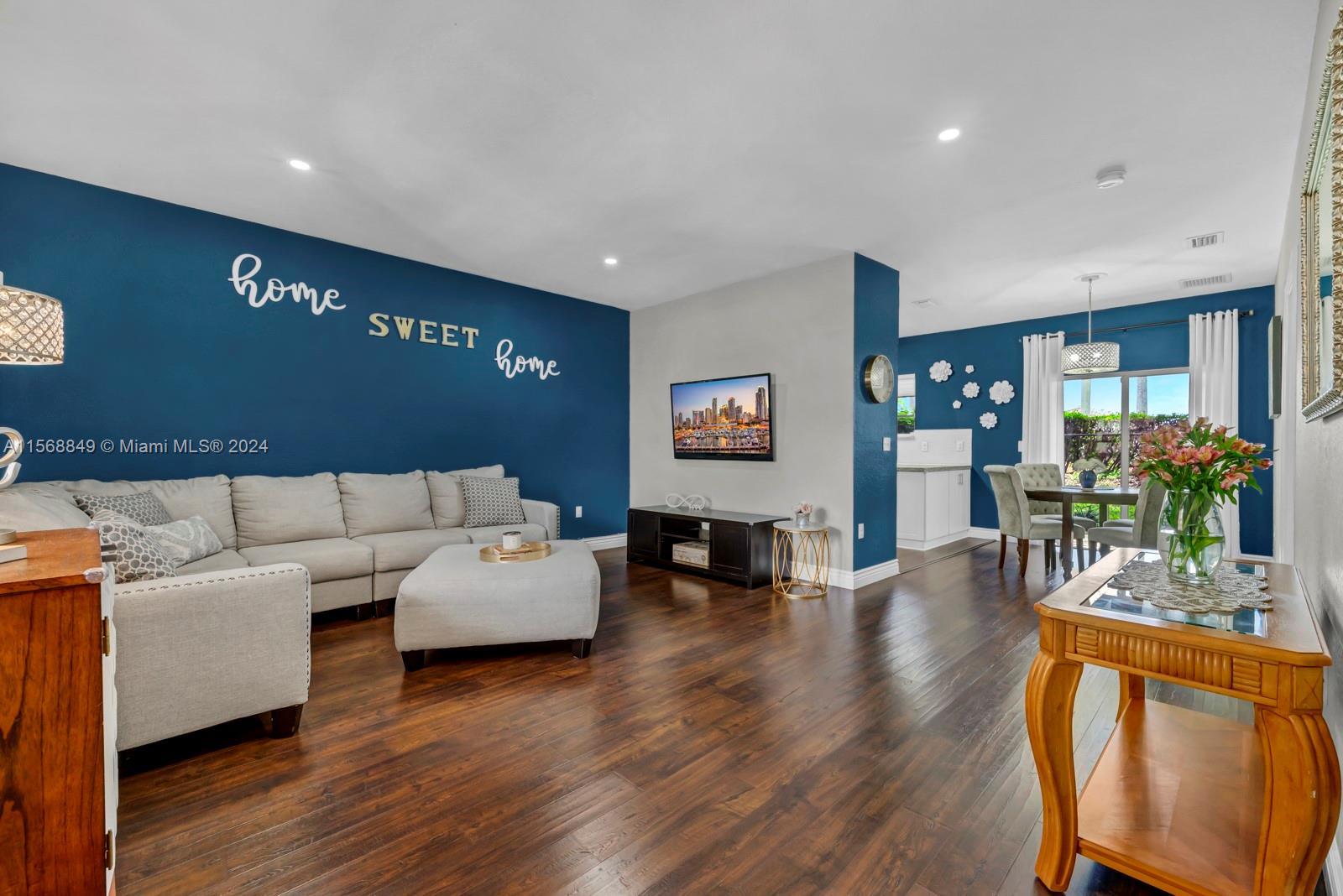 2650 NE 3rd Dr 103, Homestead, Florida 33033, 2 Bedrooms Bedrooms, ,2 BathroomsBathrooms,Residential,For Sale,2650 NE 3rd Dr 103,A11568849