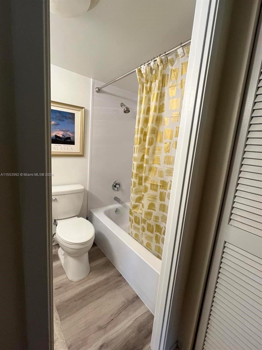 300 Diplomat Pkwy 817, Hallandale Beach, Florida 33009, 2 Bedrooms Bedrooms, 5 Rooms Rooms,2 BathroomsBathrooms,Residential,For Sale,300 Diplomat Pkwy 817,A11553992