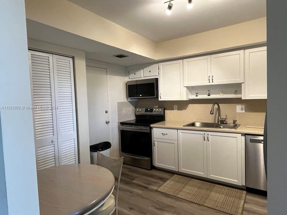 300 Diplomat Pkwy 817, Hallandale Beach, Florida 33009, 2 Bedrooms Bedrooms, 5 Rooms Rooms,2 BathroomsBathrooms,Residential,For Sale,300 Diplomat Pkwy 817,A11553992