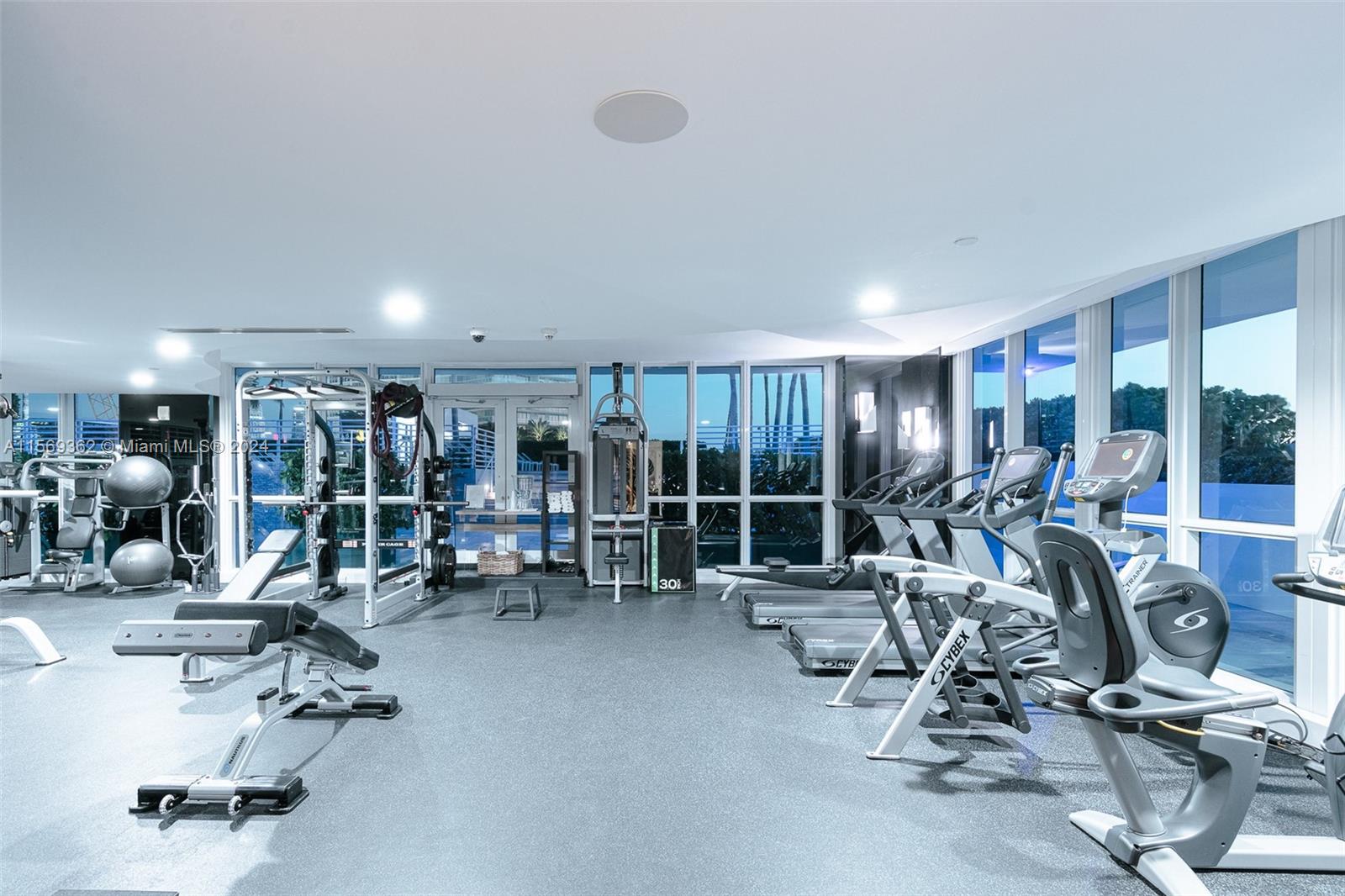 540 West Ave 1513, Miami Beach, Florida 33139, 1 Bedroom Bedrooms, ,1 BathroomBathrooms,Residential,For Sale,540 West Ave 1513,A11569362