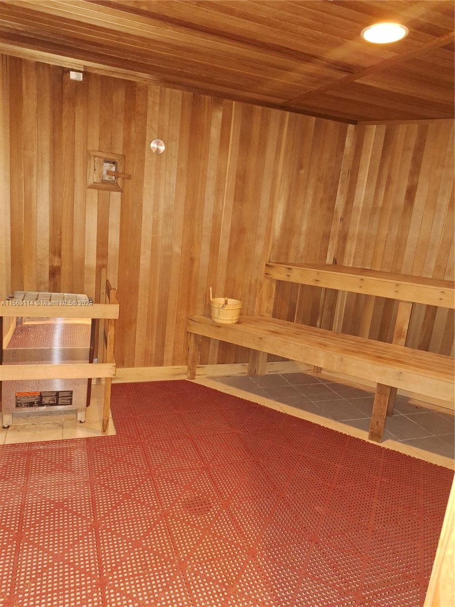 253 NE 2nd St 2606, Miami, Florida 33132, 1 Bedroom Bedrooms, ,1 BathroomBathrooms,Residentiallease,For Rent,253 NE 2nd St 2606,A11569114