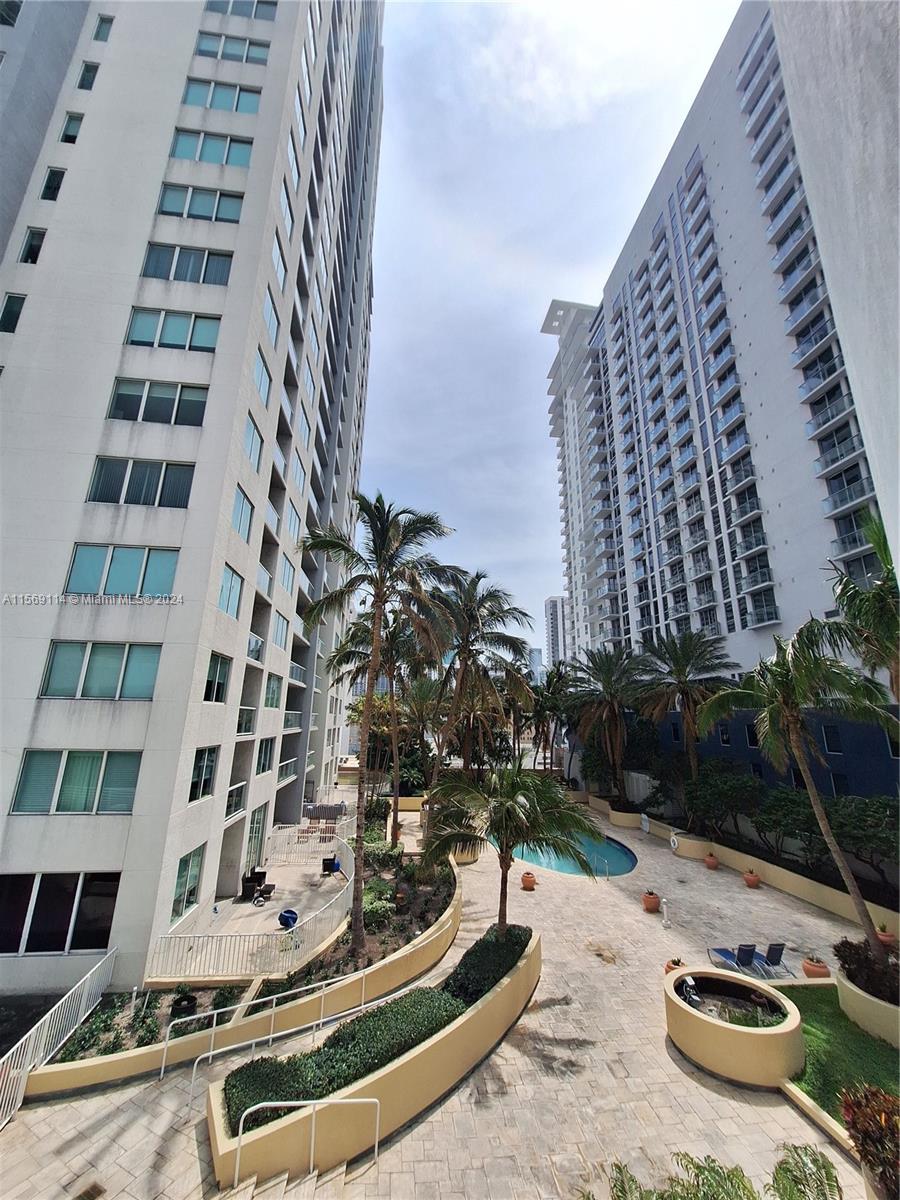 253 NE 2nd St 2606, Miami, Florida 33132, 1 Bedroom Bedrooms, ,1 BathroomBathrooms,Residentiallease,For Rent,253 NE 2nd St 2606,A11569114