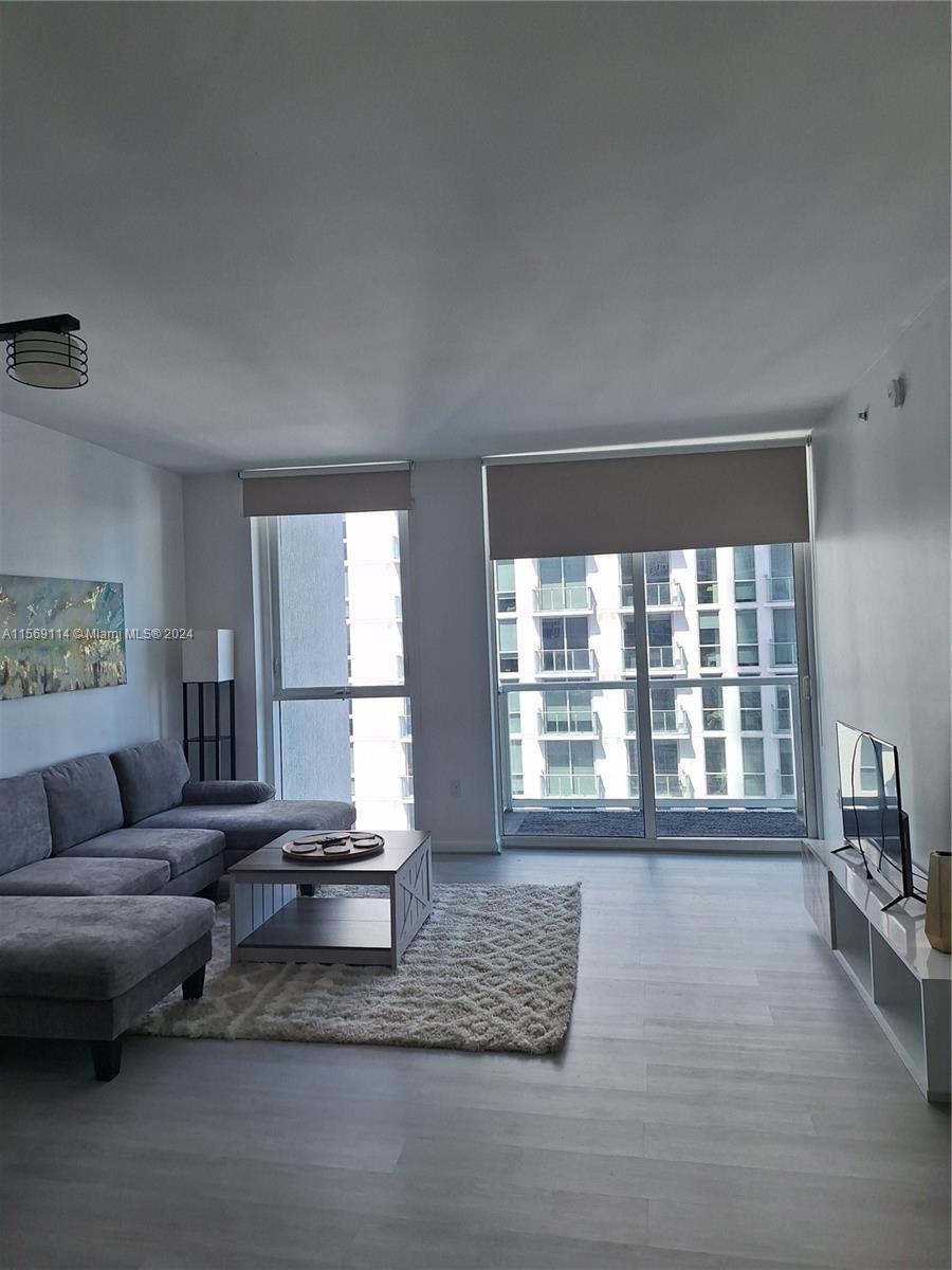 253 NE 2nd St 2606, Miami, Florida 33132, 1 Bedroom Bedrooms, ,1 BathroomBathrooms,Residentiallease,For Rent,253 NE 2nd St 2606,A11569114