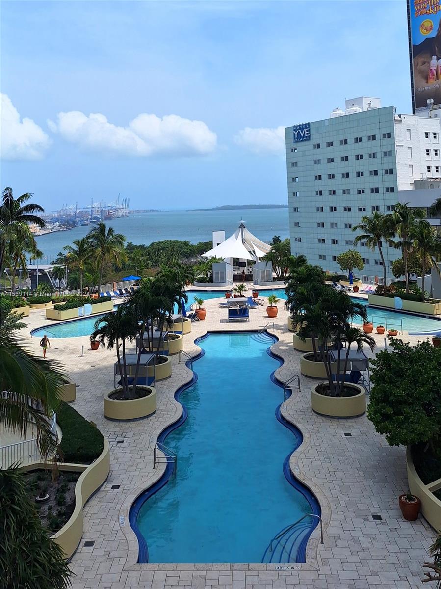 253 NE 2nd St 2606, Miami, Florida 33132, 1 Bedroom Bedrooms, ,1 BathroomBathrooms,Residentiallease,For Rent,253 NE 2nd St 2606,A11569114