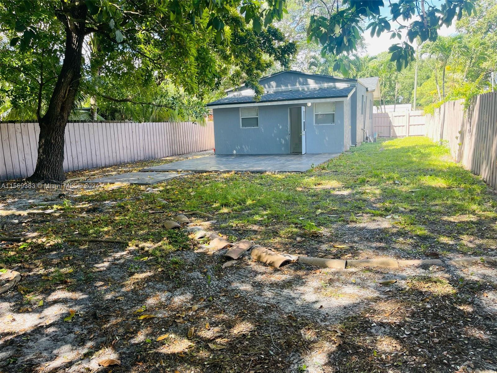 9545 NW 5th Ave, Miami, Florida 33150, 2 Bedrooms Bedrooms, 1 Room Rooms,1 BathroomBathrooms,Residential,For Sale,9545 NW 5th Ave,A11569383