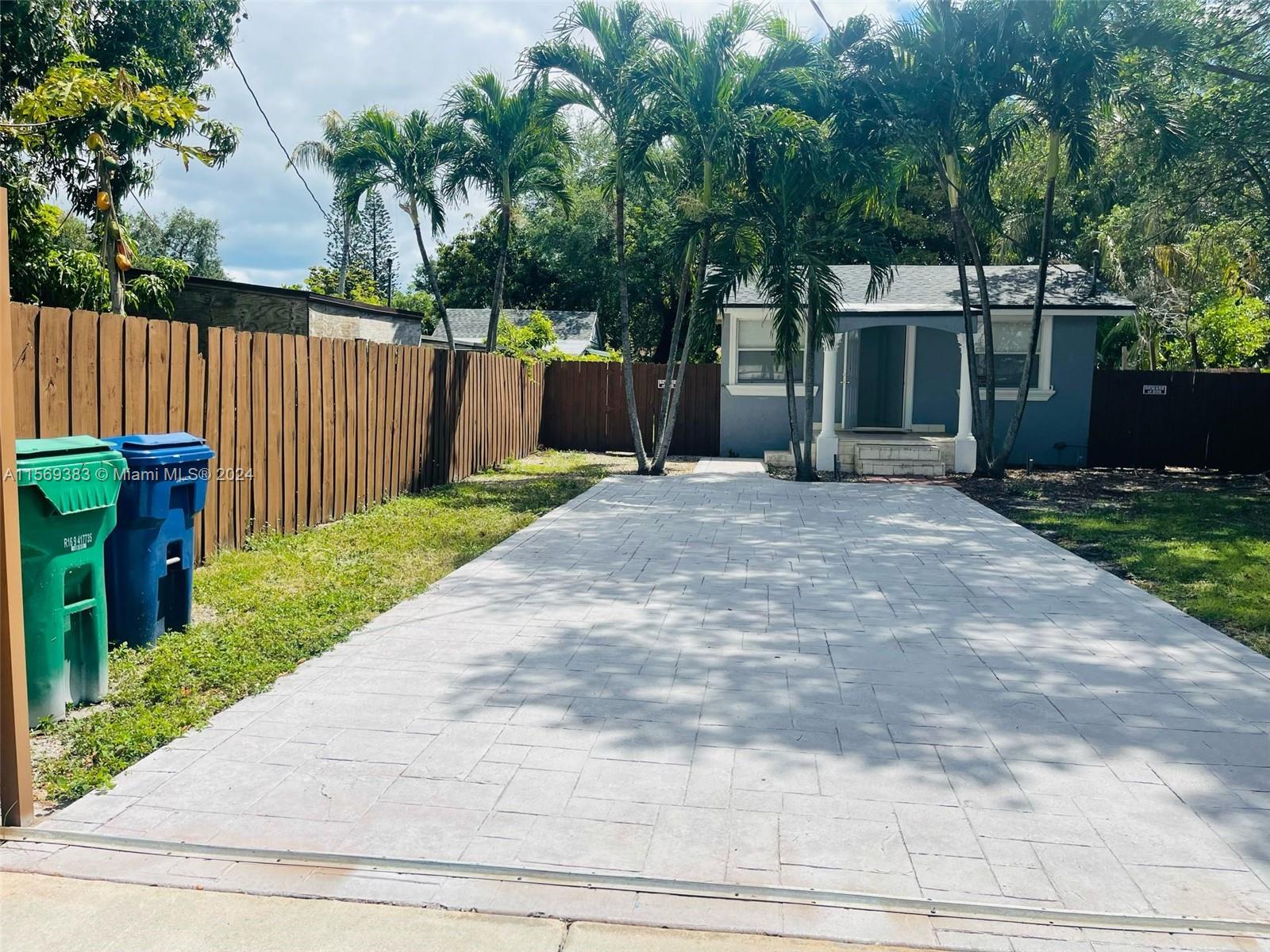 9545 NW 5th Ave, Miami, Florida 33150, 2 Bedrooms Bedrooms, 1 Room Rooms,1 BathroomBathrooms,Residential,For Sale,9545 NW 5th Ave,A11569383