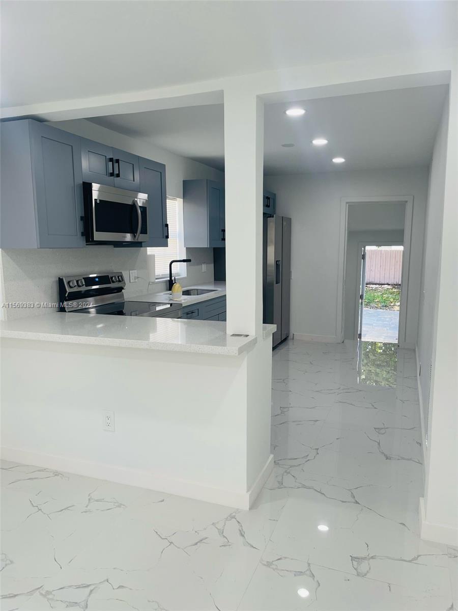 9545 NW 5th Ave, Miami, Florida 33150, 2 Bedrooms Bedrooms, 1 Room Rooms,1 BathroomBathrooms,Residential,For Sale,9545 NW 5th Ave,A11569383