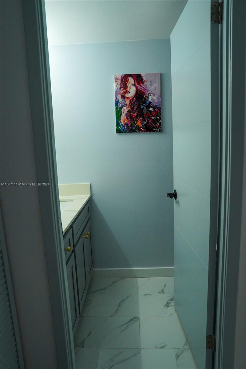 2500 Parkview Dr 904, Hallandale Beach, Florida 33009, 1 Bedroom Bedrooms, ,1 BathroomBathrooms,Residentiallease,For Rent,2500 Parkview Dr 904,A11567111