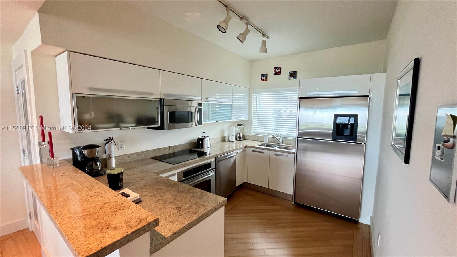 601 NE 36th St 1403, Miami, Florida 33137, 1 Bedroom Bedrooms, ,1 BathroomBathrooms,Residentiallease,For Rent,601 NE 36th St 1403,A11568917