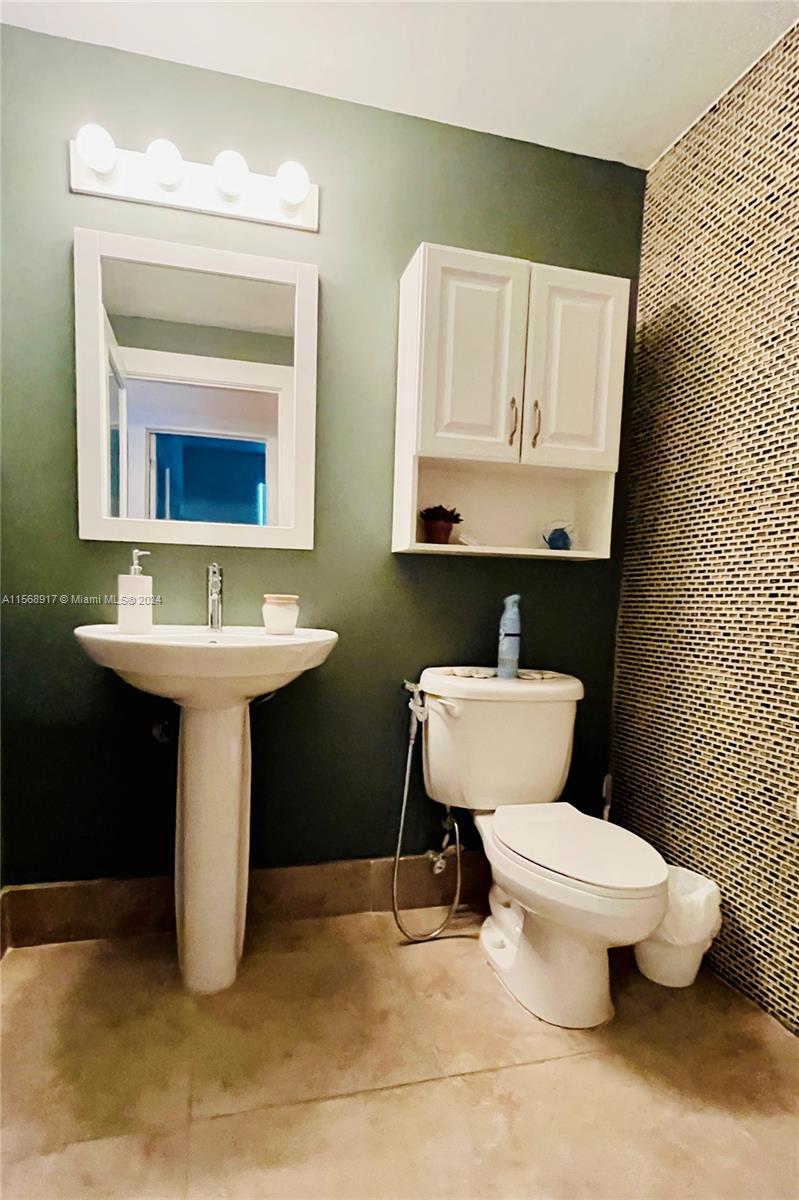 601 NE 36th St 1403, Miami, Florida 33137, 1 Bedroom Bedrooms, ,1 BathroomBathrooms,Residentiallease,For Rent,601 NE 36th St 1403,A11568917