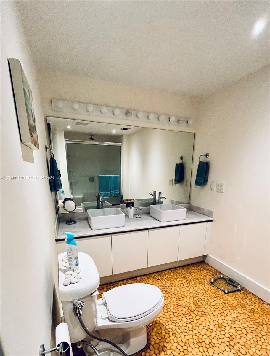 601 NE 36th St 1403, Miami, Florida 33137, 1 Bedroom Bedrooms, ,1 BathroomBathrooms,Residentiallease,For Rent,601 NE 36th St 1403,A11568917