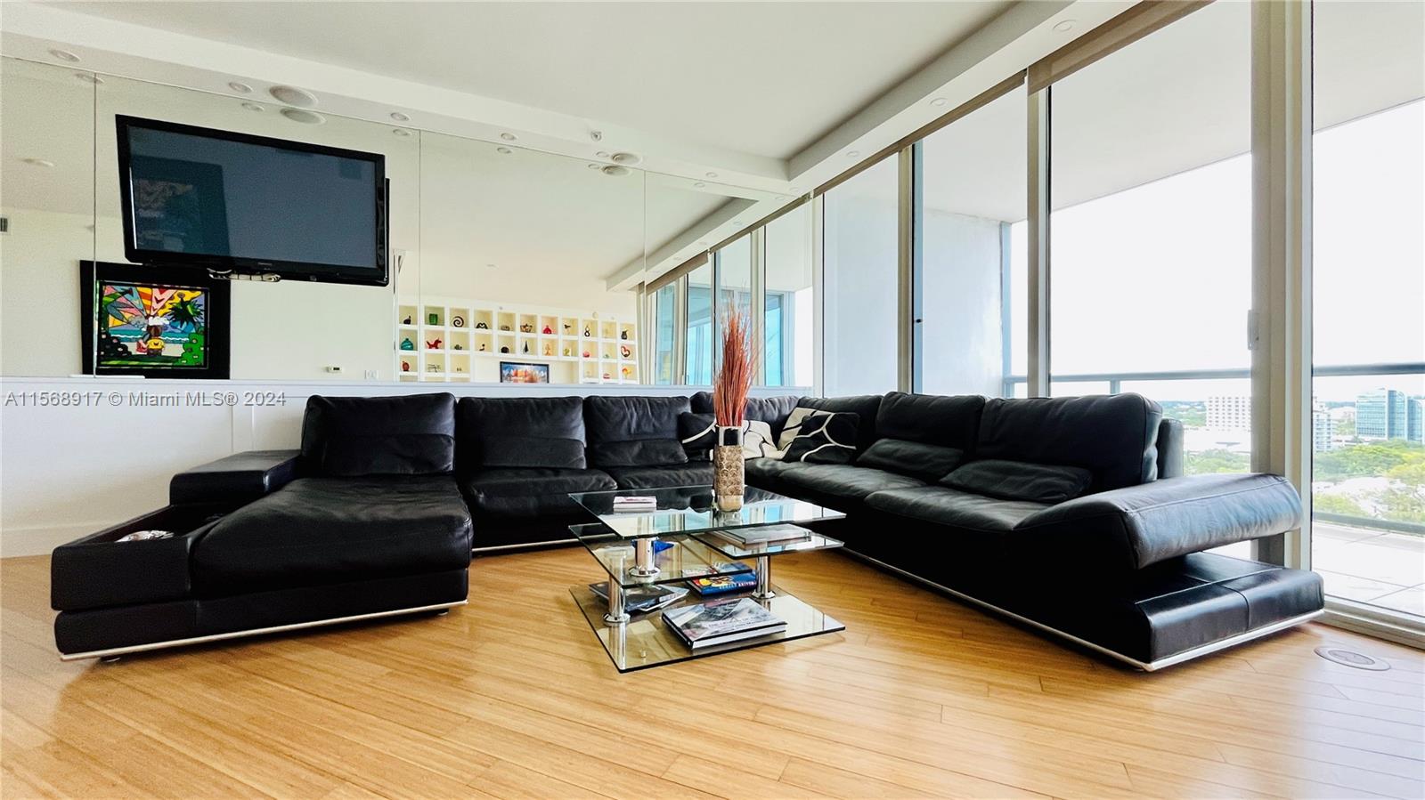 601 NE 36th St 1403, Miami, Florida 33137, 1 Bedroom Bedrooms, ,1 BathroomBathrooms,Residentiallease,For Rent,601 NE 36th St 1403,A11568917
