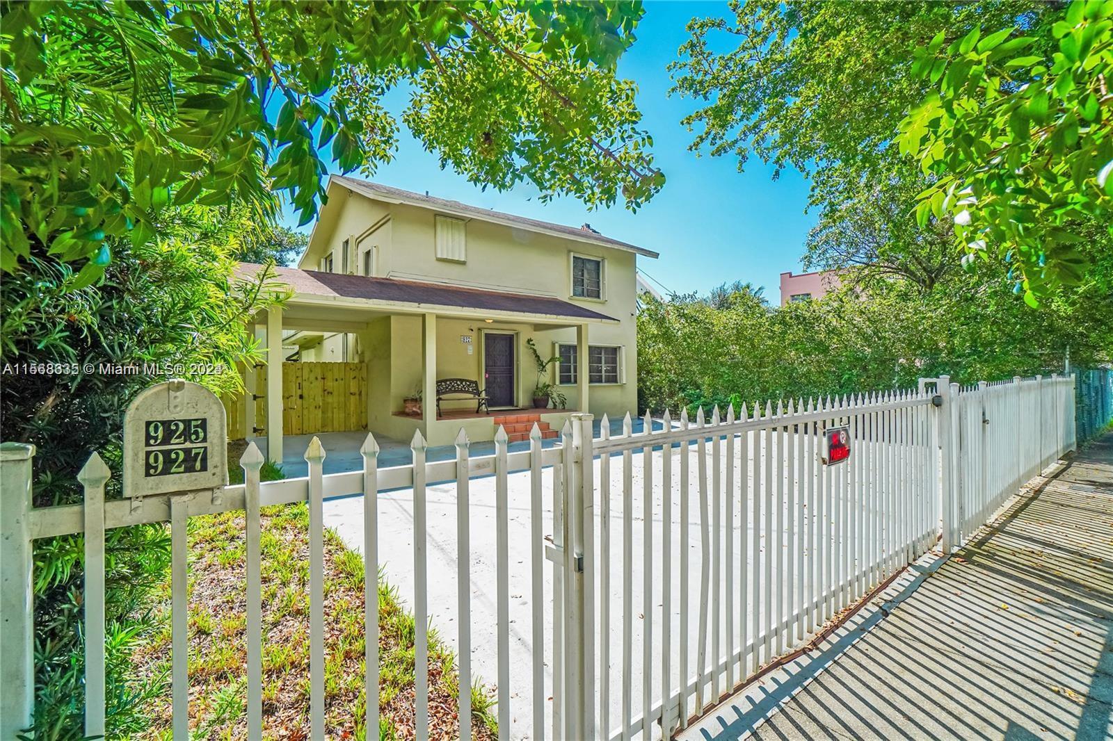 925 SW 15th Ave, Miami, Florida 33135, 4 Bedrooms Bedrooms, ,2 BathroomsBathrooms,Residentiallease,For Rent,925 SW 15th Ave,A11568335