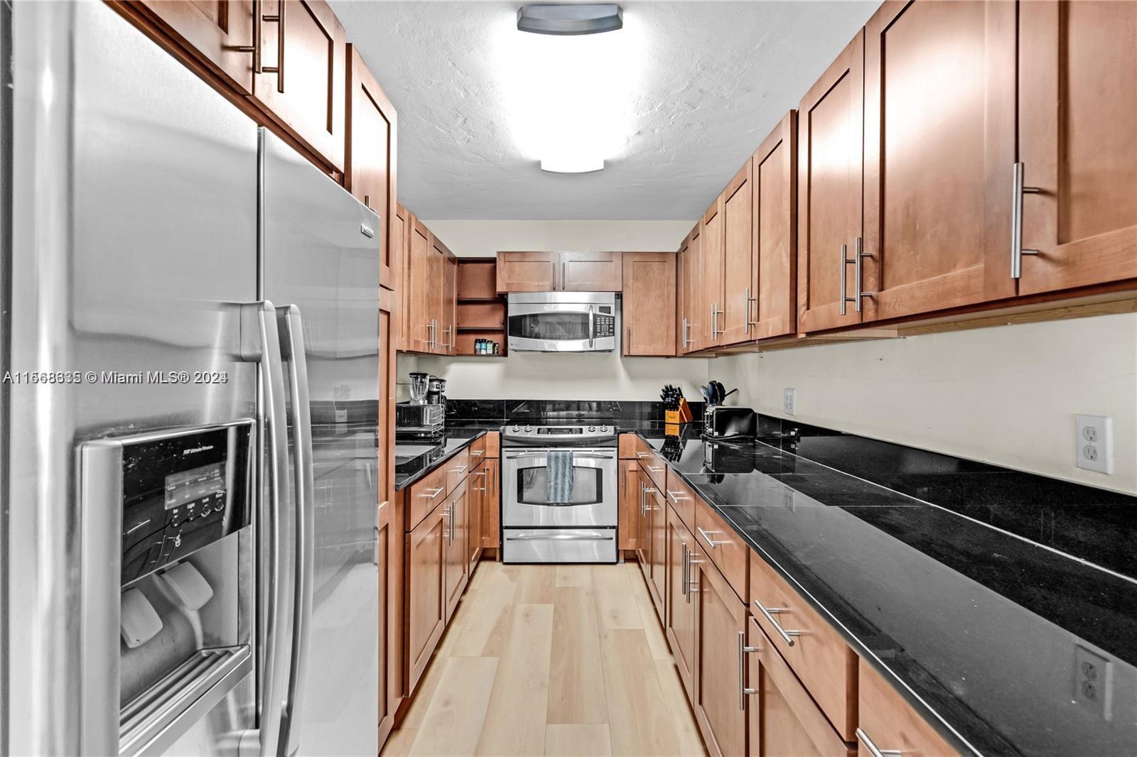 925 SW 15th Ave, Miami, Florida 33135, 4 Bedrooms Bedrooms, ,2 BathroomsBathrooms,Residentiallease,For Rent,925 SW 15th Ave,A11568335