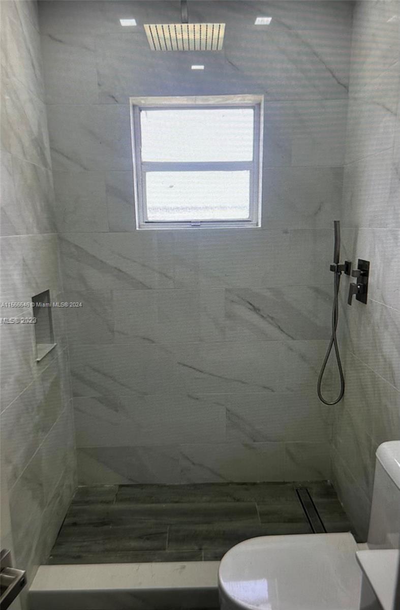 19740 W Saint Andrews Dr 0, Hialeah, Florida 33015, 7 Bedrooms Bedrooms, ,5 BathroomsBathrooms,Residentiallease,For Rent,19740 W Saint Andrews Dr 0,A11566646