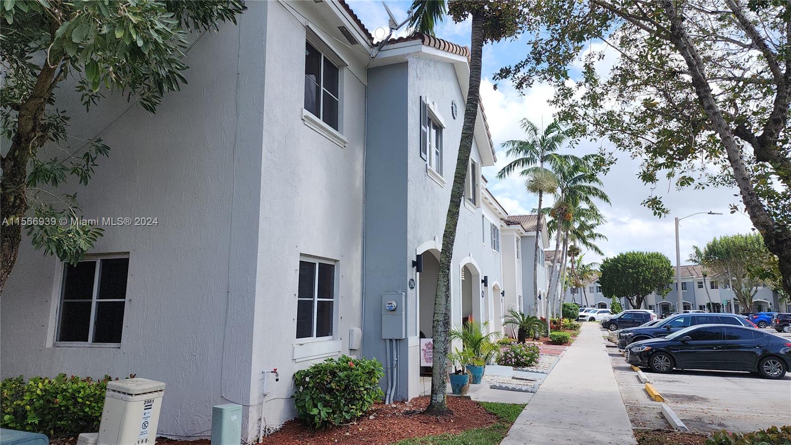 2961 SE 15th Ter 2961, Homestead, Florida 33035, 3 Bedrooms Bedrooms, ,2 BathroomsBathrooms,Residential,For Sale,2961 SE 15th Ter 2961,A11566939