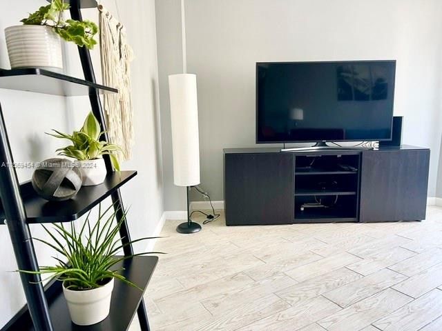 3475 N County Club Drive 418, Aventura, Florida 33180, 2 Bedrooms Bedrooms, ,2 BathroomsBathrooms,Residentiallease,For Rent,3475 N County Club Drive 418,A11569454