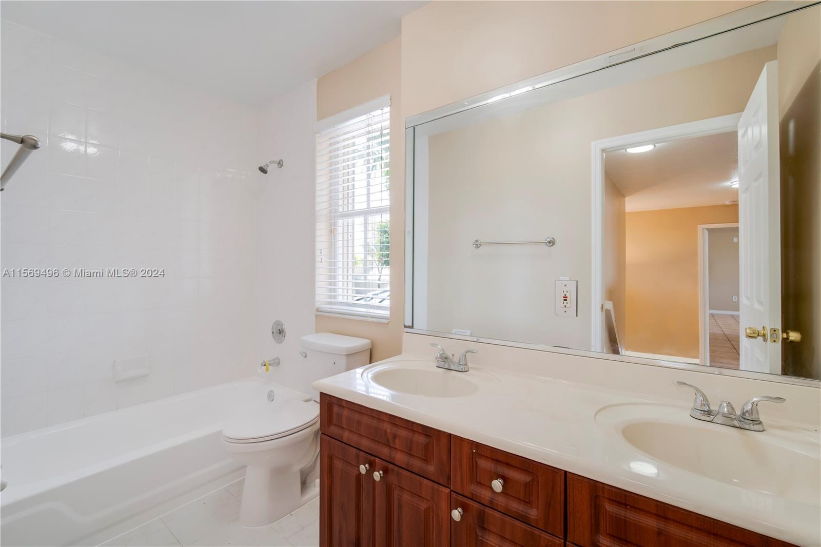 8100 SW 163rd Ct, Miami, Florida 33193, 5 Bedrooms Bedrooms, ,3 BathroomsBathrooms,Residential,For Sale,8100 SW 163rd Ct,A11569496