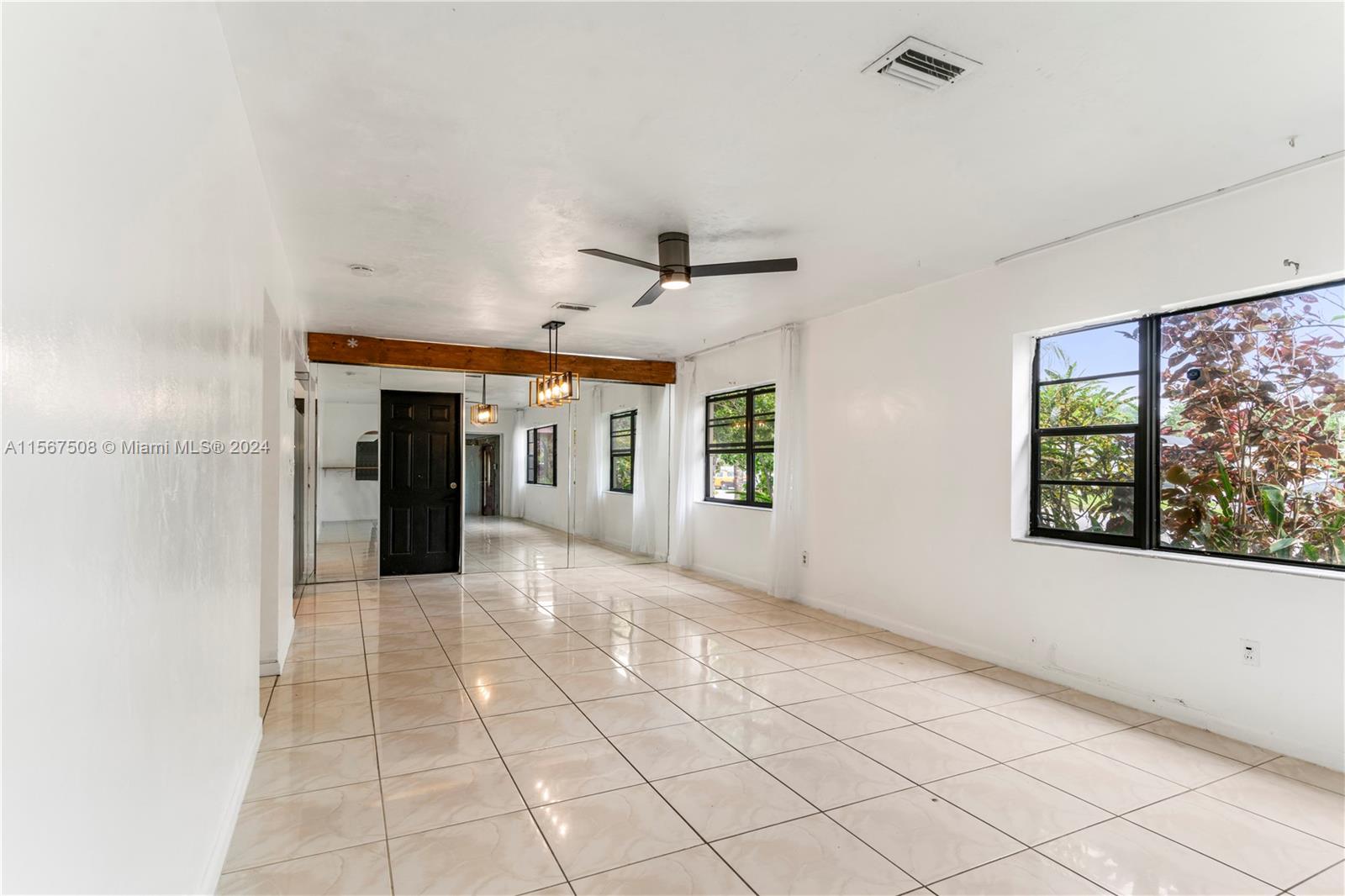 560 NE 158th St, Miami, Florida 33162, 3 Bedrooms Bedrooms, ,2 BathroomsBathrooms,Residentiallease,For Rent,560 NE 158th St,A11567508