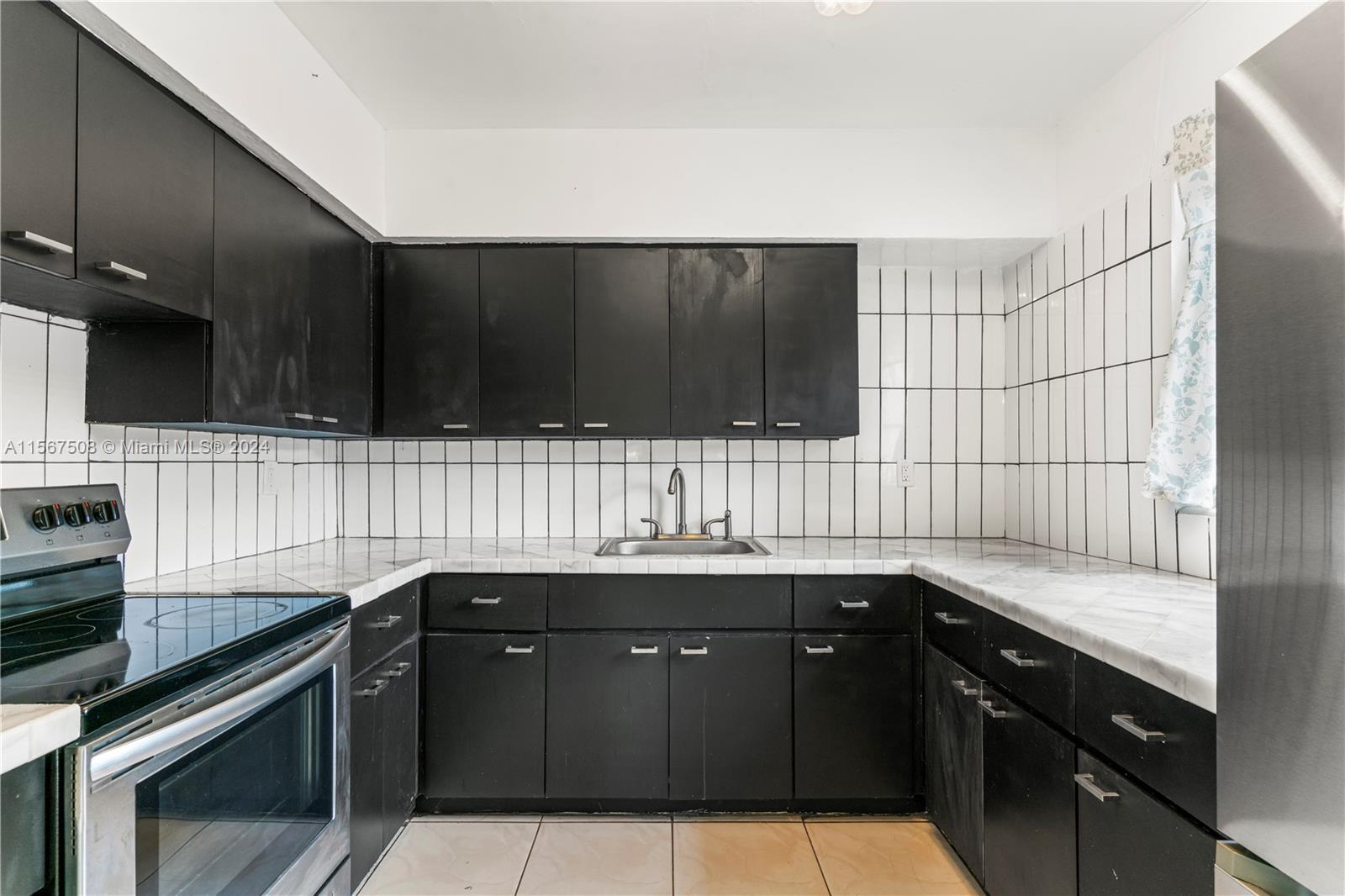 560 NE 158th St, Miami, Florida 33162, 3 Bedrooms Bedrooms, ,2 BathroomsBathrooms,Residentiallease,For Rent,560 NE 158th St,A11567508