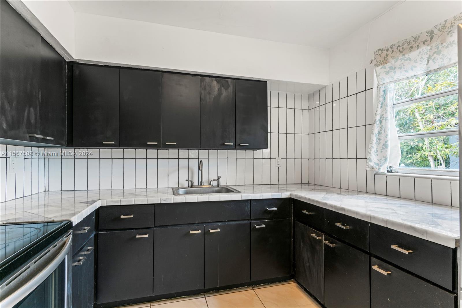 560 NE 158th St, Miami, Florida 33162, 3 Bedrooms Bedrooms, ,2 BathroomsBathrooms,Residentiallease,For Rent,560 NE 158th St,A11567508