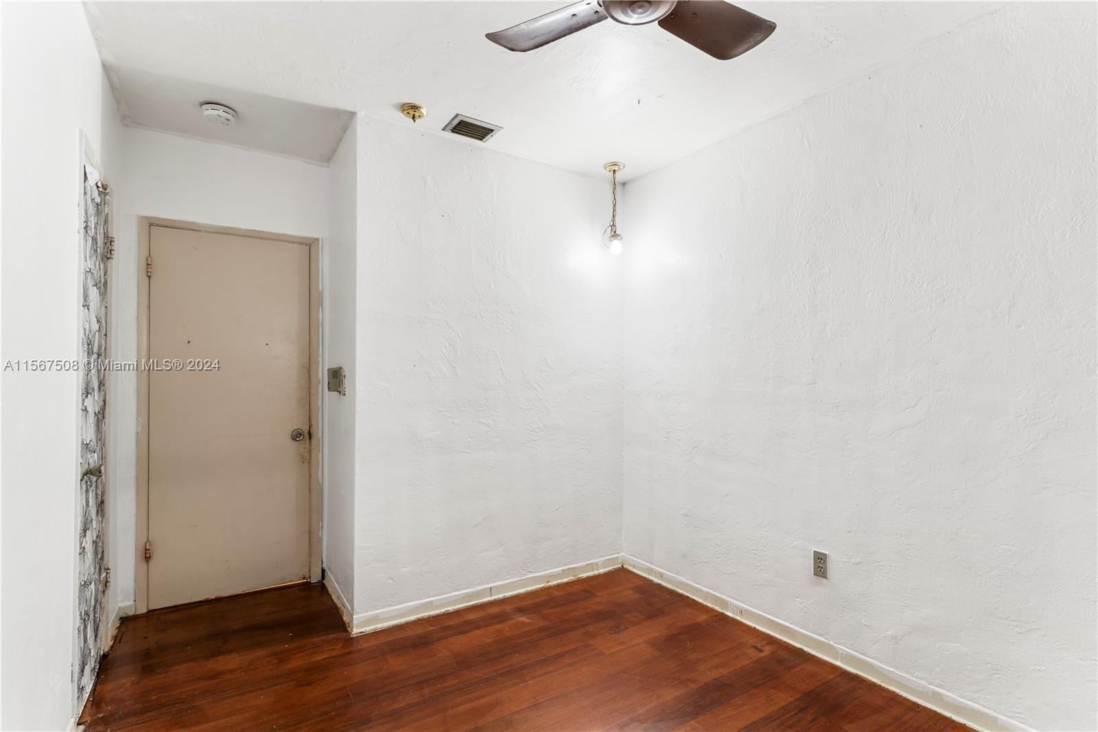 560 NE 158th St, Miami, Florida 33162, 3 Bedrooms Bedrooms, ,2 BathroomsBathrooms,Residentiallease,For Rent,560 NE 158th St,A11567508