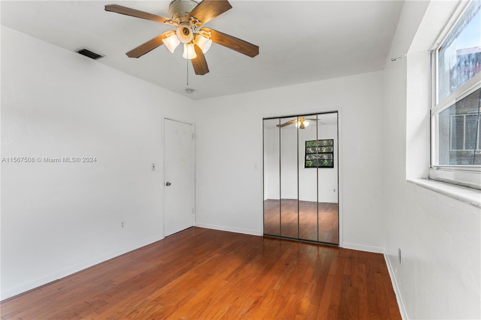560 NE 158th St, Miami, Florida 33162, 3 Bedrooms Bedrooms, ,2 BathroomsBathrooms,Residentiallease,For Rent,560 NE 158th St,A11567508