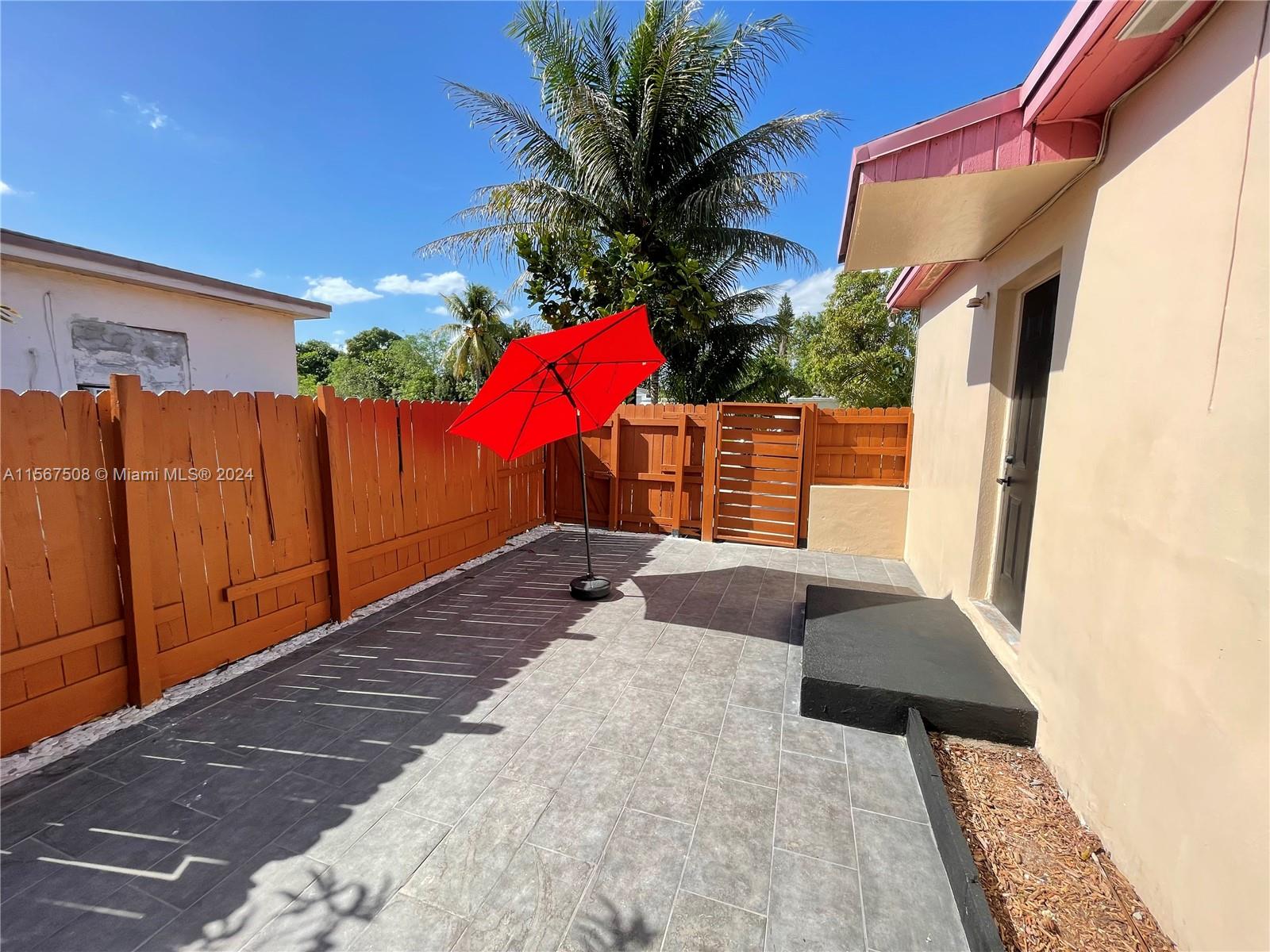 560 NE 158th St, Miami, Florida 33162, 3 Bedrooms Bedrooms, ,2 BathroomsBathrooms,Residentiallease,For Rent,560 NE 158th St,A11567508