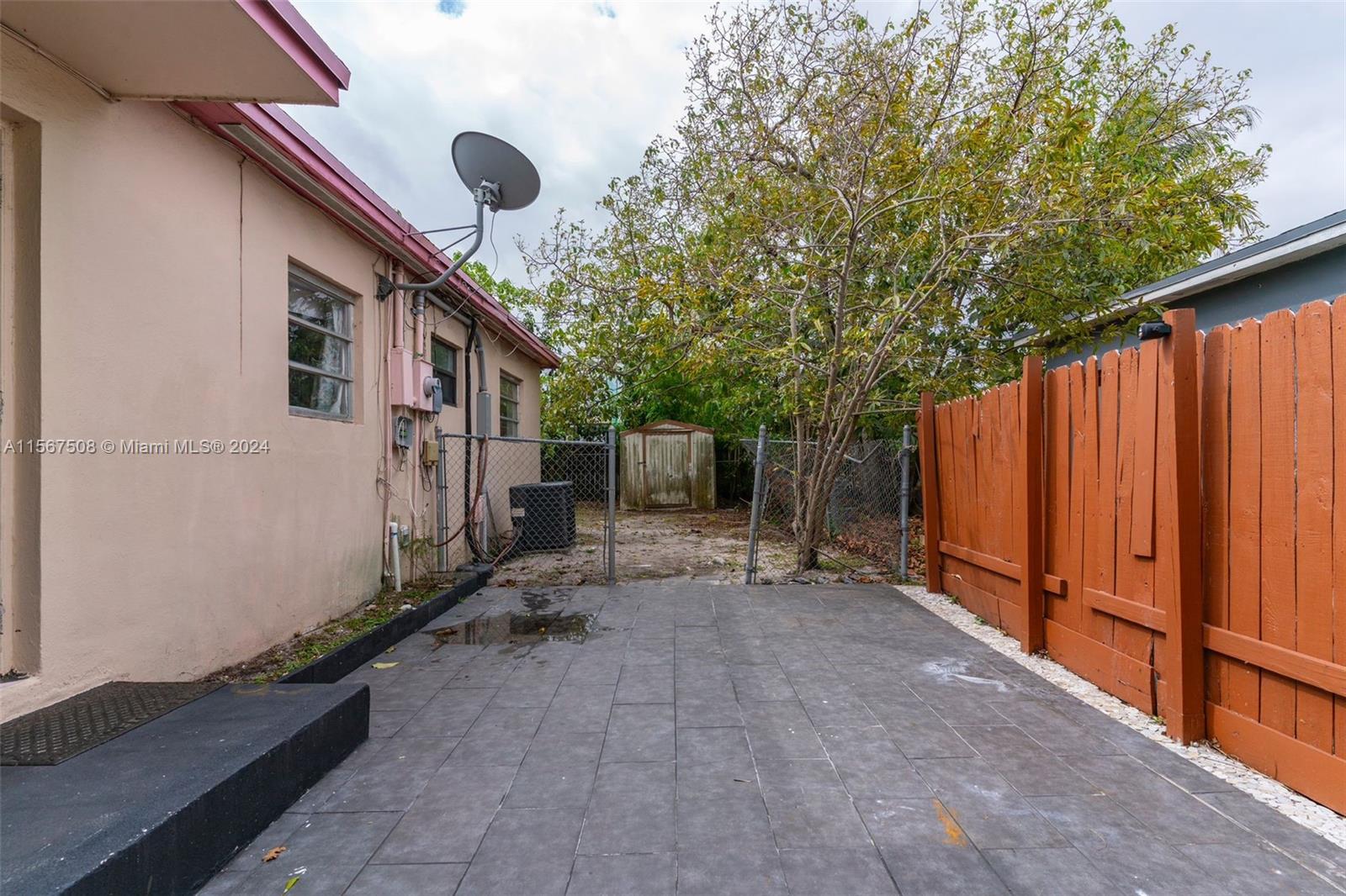 560 NE 158th St, Miami, Florida 33162, 3 Bedrooms Bedrooms, ,2 BathroomsBathrooms,Residentiallease,For Rent,560 NE 158th St,A11567508