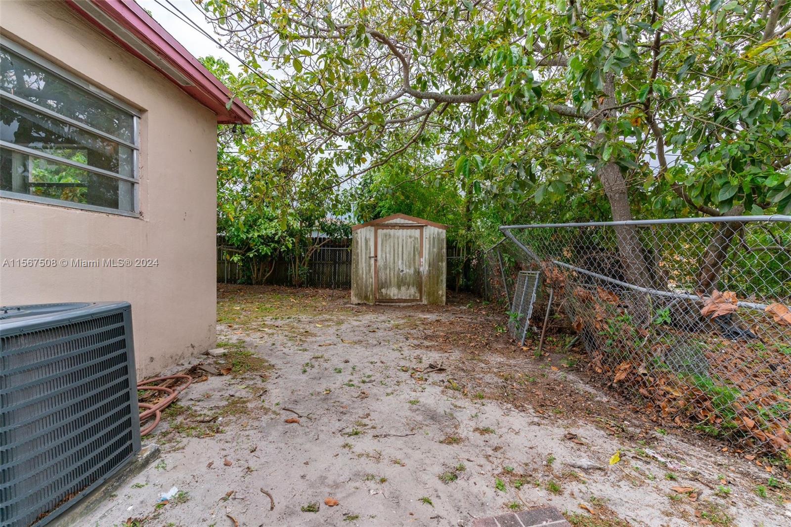 560 NE 158th St, Miami, Florida 33162, 3 Bedrooms Bedrooms, ,2 BathroomsBathrooms,Residentiallease,For Rent,560 NE 158th St,A11567508