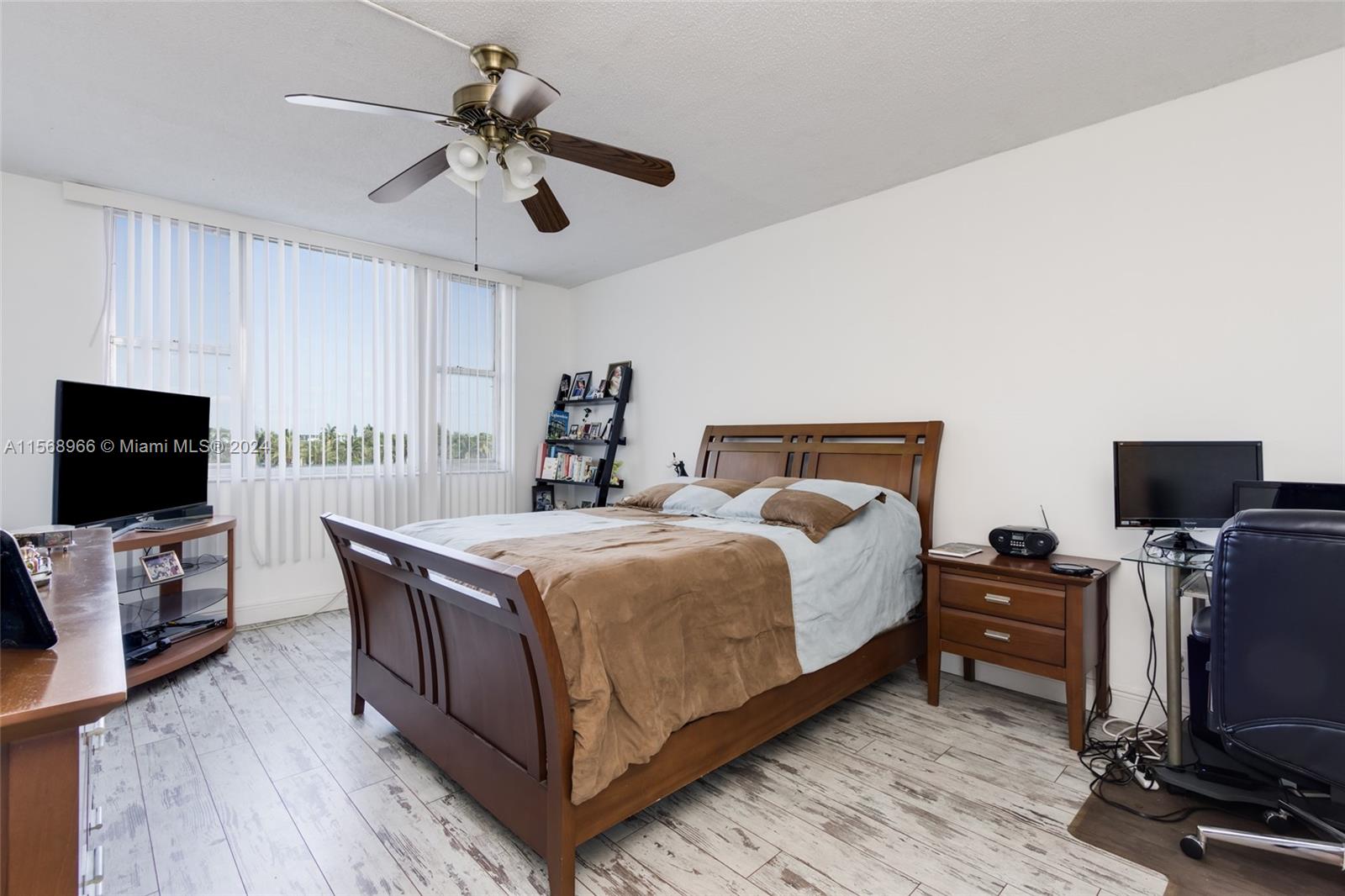 4400 Hillcrest Dr 418B, Hollywood, Florida 33021, 2 Bedrooms Bedrooms, ,2 BathroomsBathrooms,Residential,For Sale,4400 Hillcrest Dr 418B,A11568966