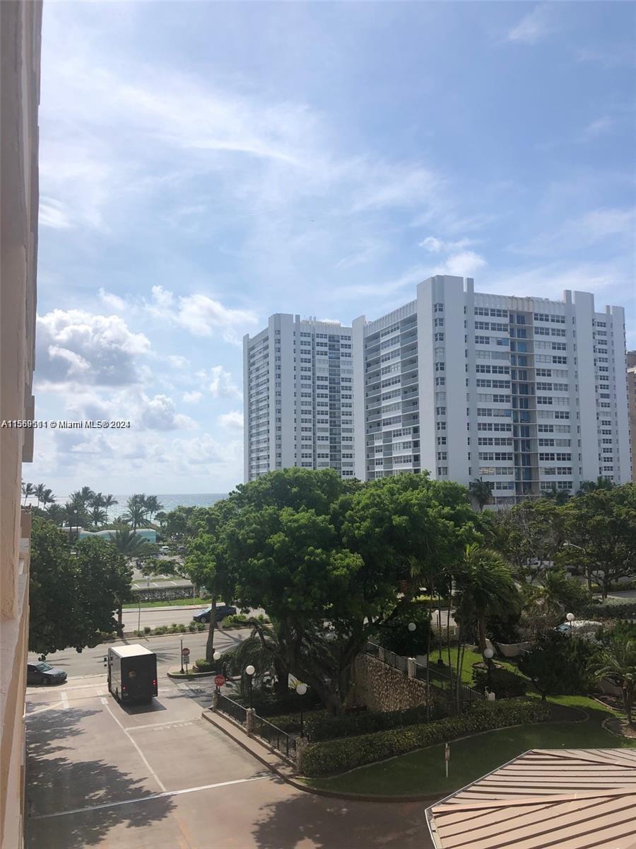 1865 S Ocean Dr 5H, Hallandale Beach, Florida 33009, 1 Bedroom Bedrooms, ,2 BathroomsBathrooms,Residential,For Sale,1865 S Ocean Dr 5H,A11569511