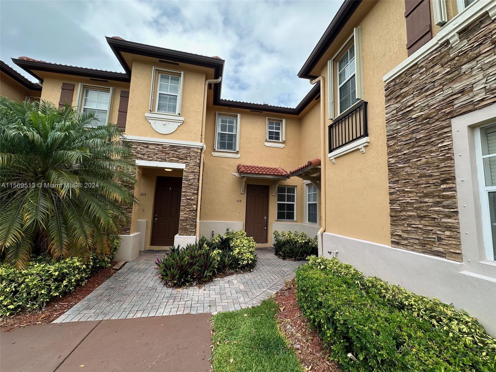 3365 NE 14th Dr 108-16, Homestead, Florida 33033, 3 Bedrooms Bedrooms, ,3 BathroomsBathrooms,Residentiallease,For Rent,3365 NE 14th Dr 108-16,A11569513