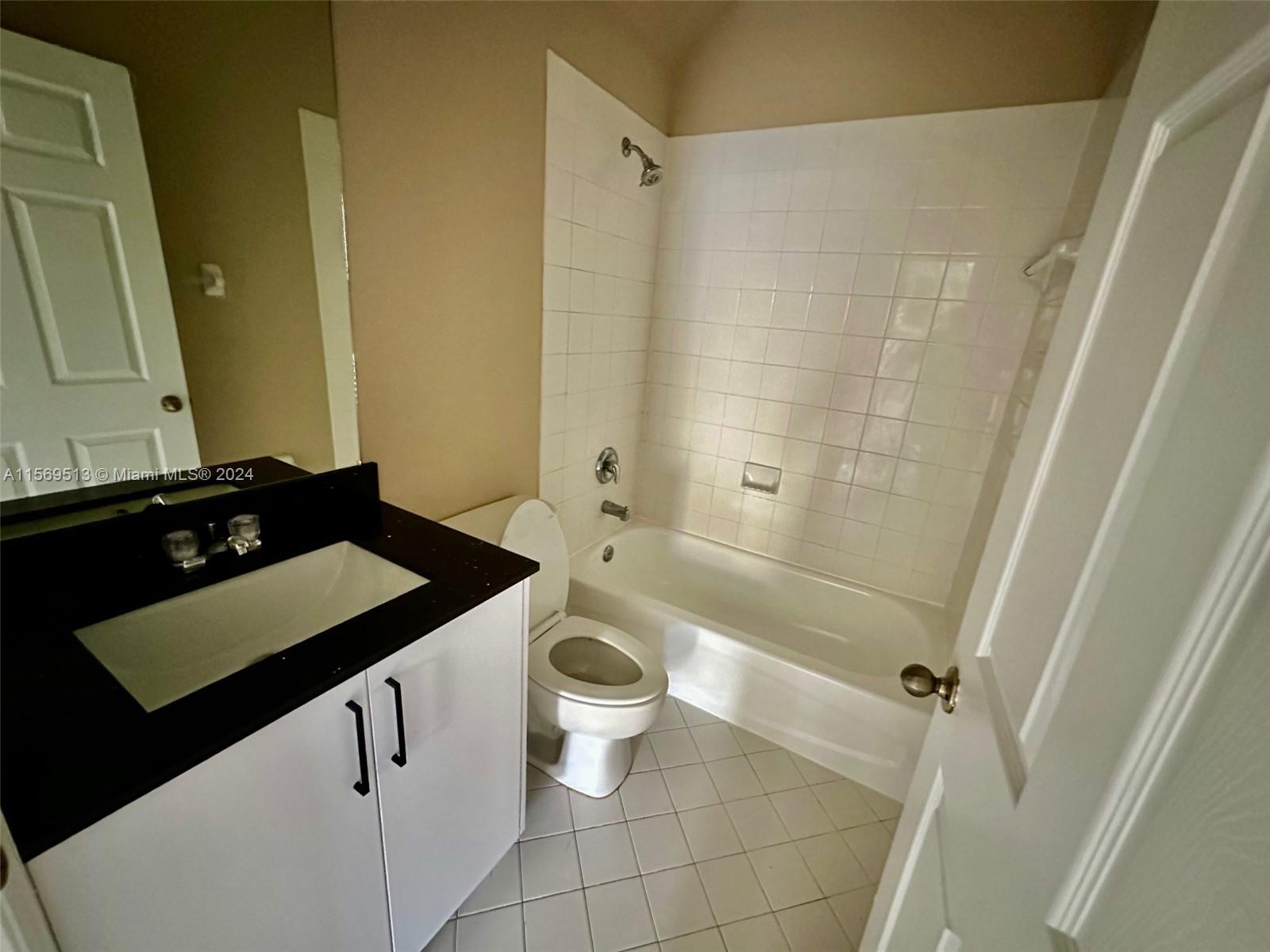 3365 NE 14th Dr 108-16, Homestead, Florida 33033, 3 Bedrooms Bedrooms, ,3 BathroomsBathrooms,Residentiallease,For Rent,3365 NE 14th Dr 108-16,A11569513