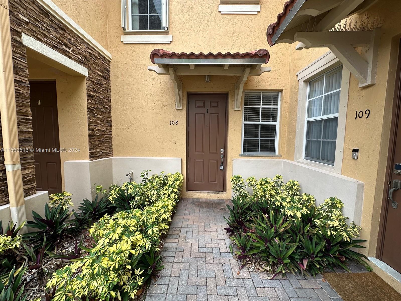 3365 NE 14th Dr 108-16, Homestead, Florida 33033, 3 Bedrooms Bedrooms, ,3 BathroomsBathrooms,Residentiallease,For Rent,3365 NE 14th Dr 108-16,A11569513