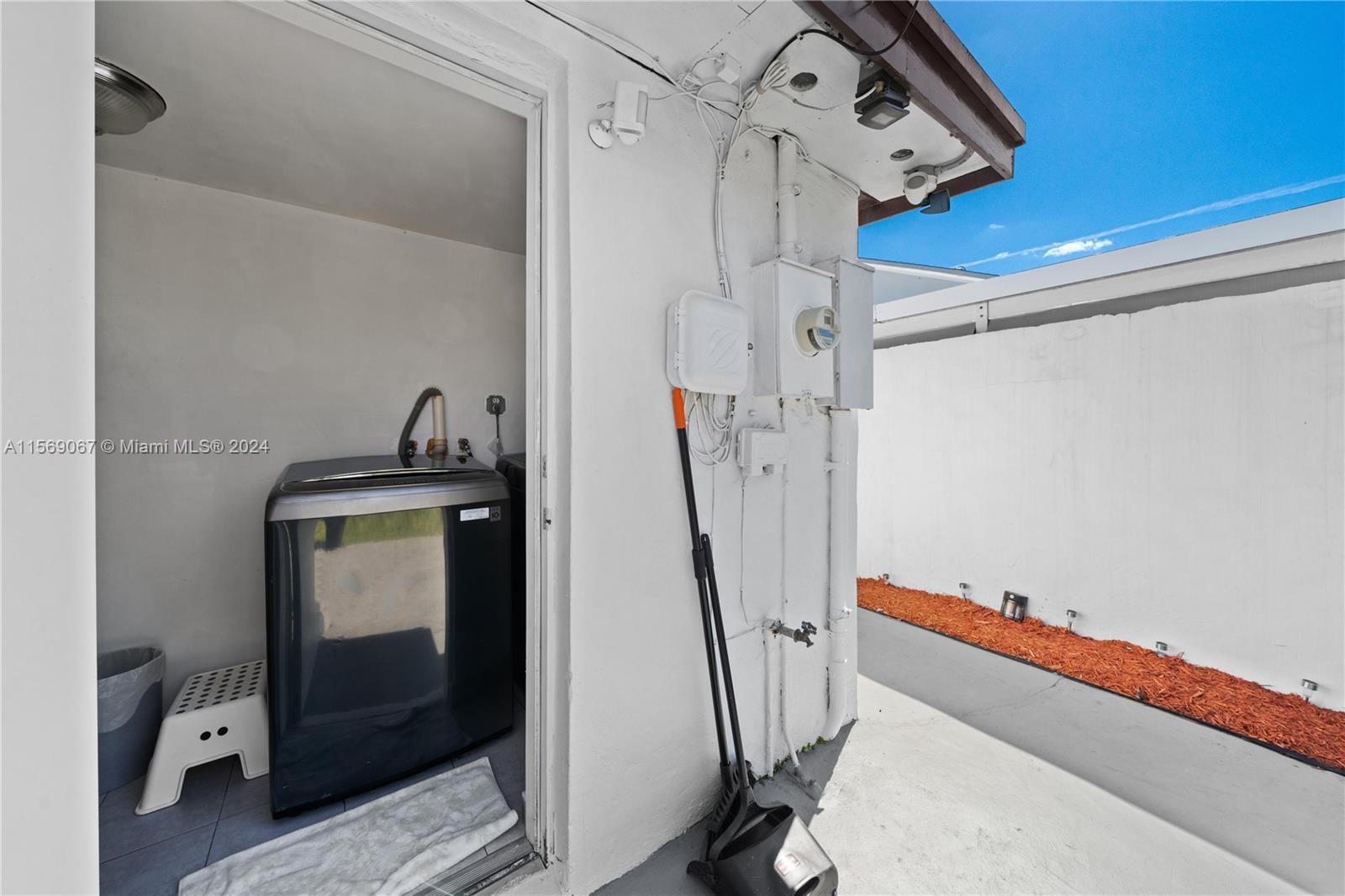 3665 NW 13th St, Miami, Florida 33125, 3 Bedrooms Bedrooms, ,2 BathroomsBathrooms,Residential,For Sale,3665 NW 13th St,A11569067