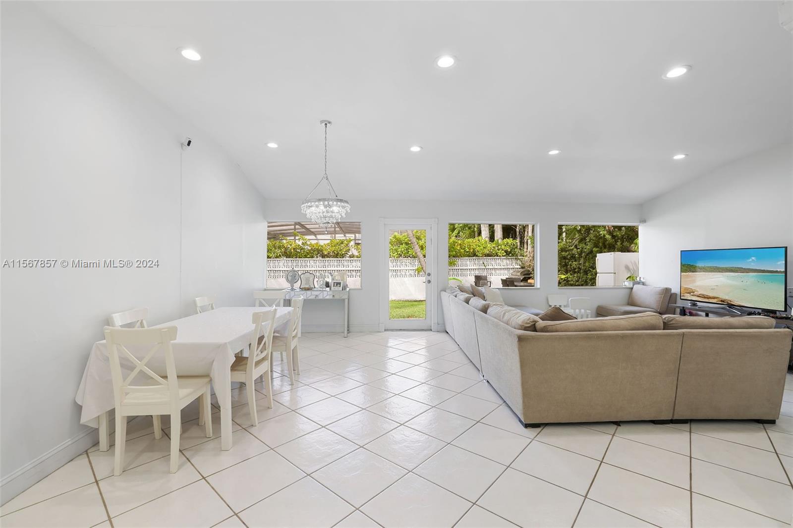 5750 Alton Rd, Miami Beach, Florida 33140, 3 Bedrooms Bedrooms, ,3 BathroomsBathrooms,Residentiallease,For Rent,5750 Alton Rd,A11567857