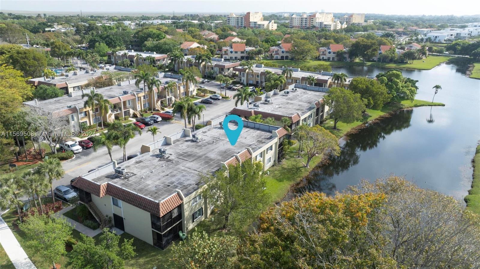 440 Lakeview Dr 202, Weston, Florida 33326, 2 Bedrooms Bedrooms, ,2 BathroomsBathrooms,Residential,For Sale,440 Lakeview Dr 202,A11569508