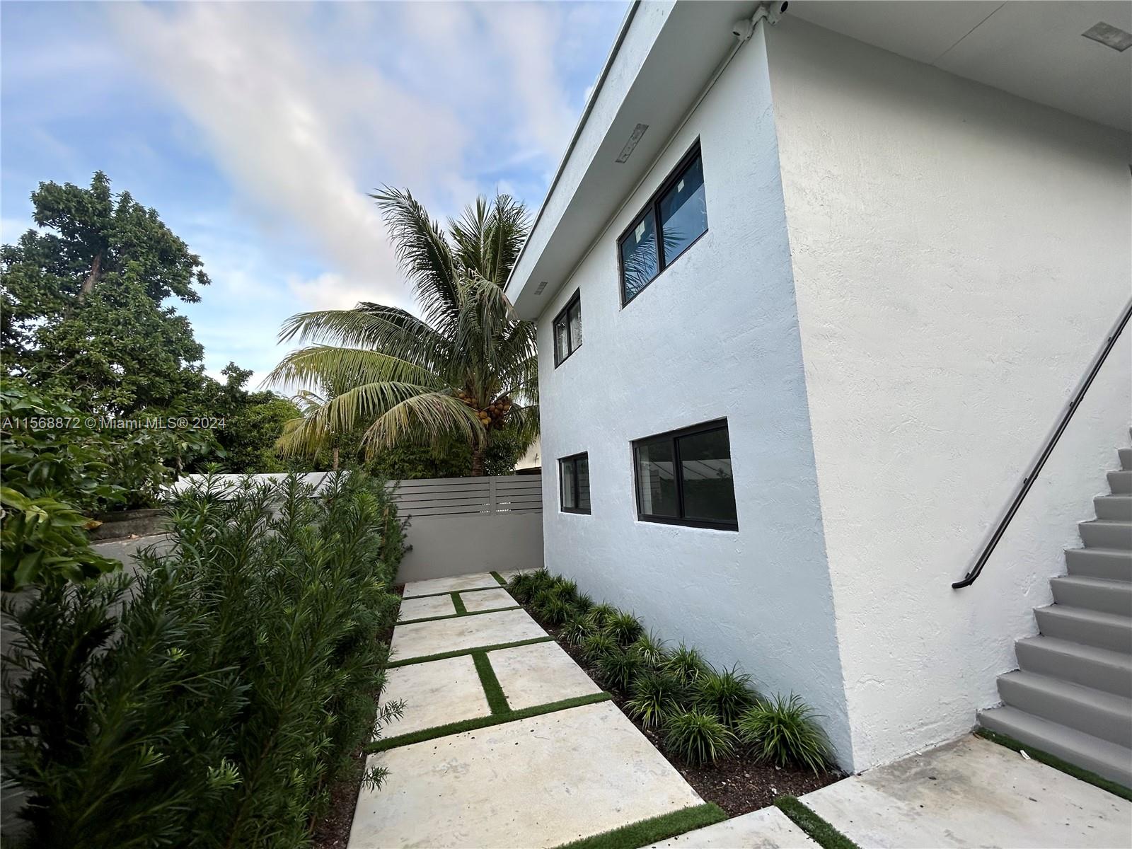 37 NW 59th St 3, Miami, Florida 33127, 2 Bedrooms Bedrooms, ,1 BathroomBathrooms,Residentiallease,For Rent,37 NW 59th St 3,A11568872