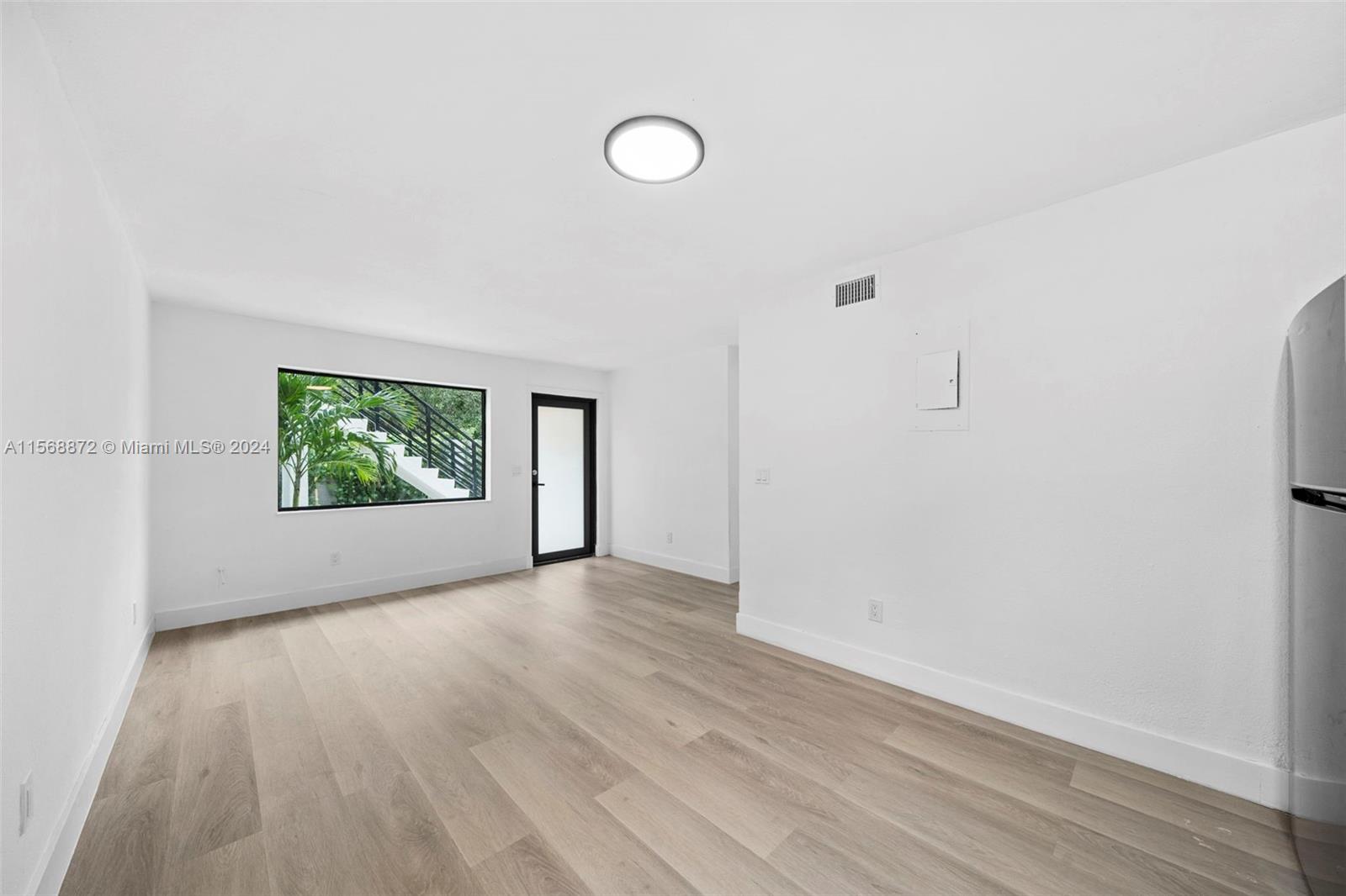 37 NW 59th St 3, Miami, Florida 33127, 2 Bedrooms Bedrooms, ,1 BathroomBathrooms,Residentiallease,For Rent,37 NW 59th St 3,A11568872