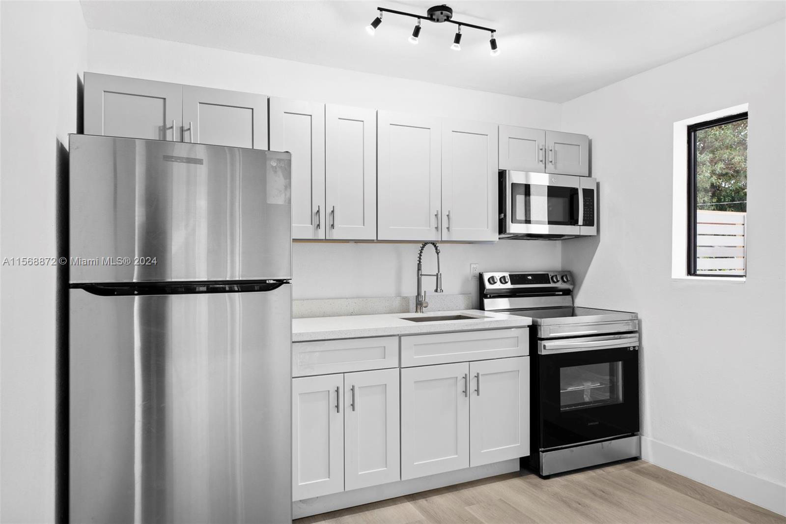 37 NW 59th St 3, Miami, Florida 33127, 2 Bedrooms Bedrooms, ,1 BathroomBathrooms,Residentiallease,For Rent,37 NW 59th St 3,A11568872
