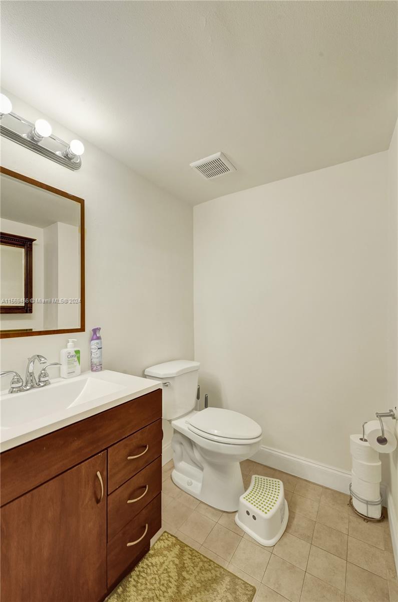 210 174th St 2316, Sunny Isles Beach, Florida 33160, 1 Bedroom Bedrooms, ,1 BathroomBathrooms,Residential,For Sale,210 174th St 2316,A11569466