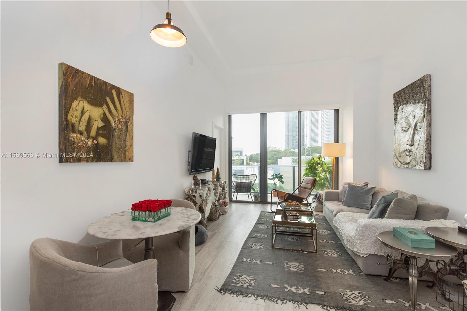 121 NE 34th St L206, Miami, Florida 33137, 1 Bedroom Bedrooms, ,1 BathroomBathrooms,Residentiallease,For Rent,121 NE 34th St L206,A11569566