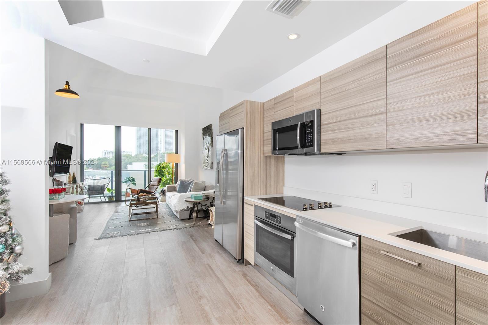 121 NE 34th St L206, Miami, Florida 33137, 1 Bedroom Bedrooms, ,1 BathroomBathrooms,Residentiallease,For Rent,121 NE 34th St L206,A11569566