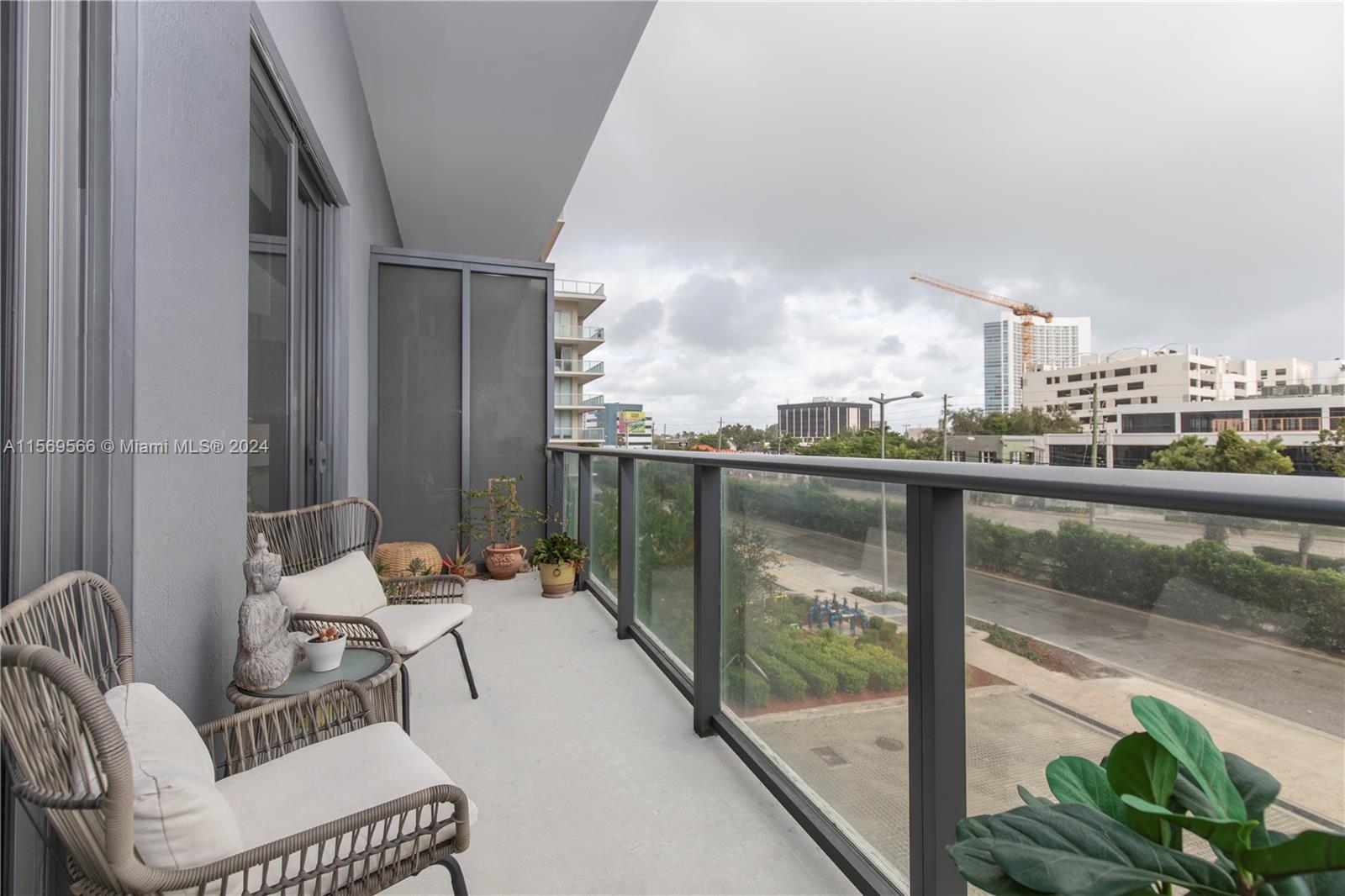 121 NE 34th St L206, Miami, Florida 33137, 1 Bedroom Bedrooms, ,1 BathroomBathrooms,Residentiallease,For Rent,121 NE 34th St L206,A11569566